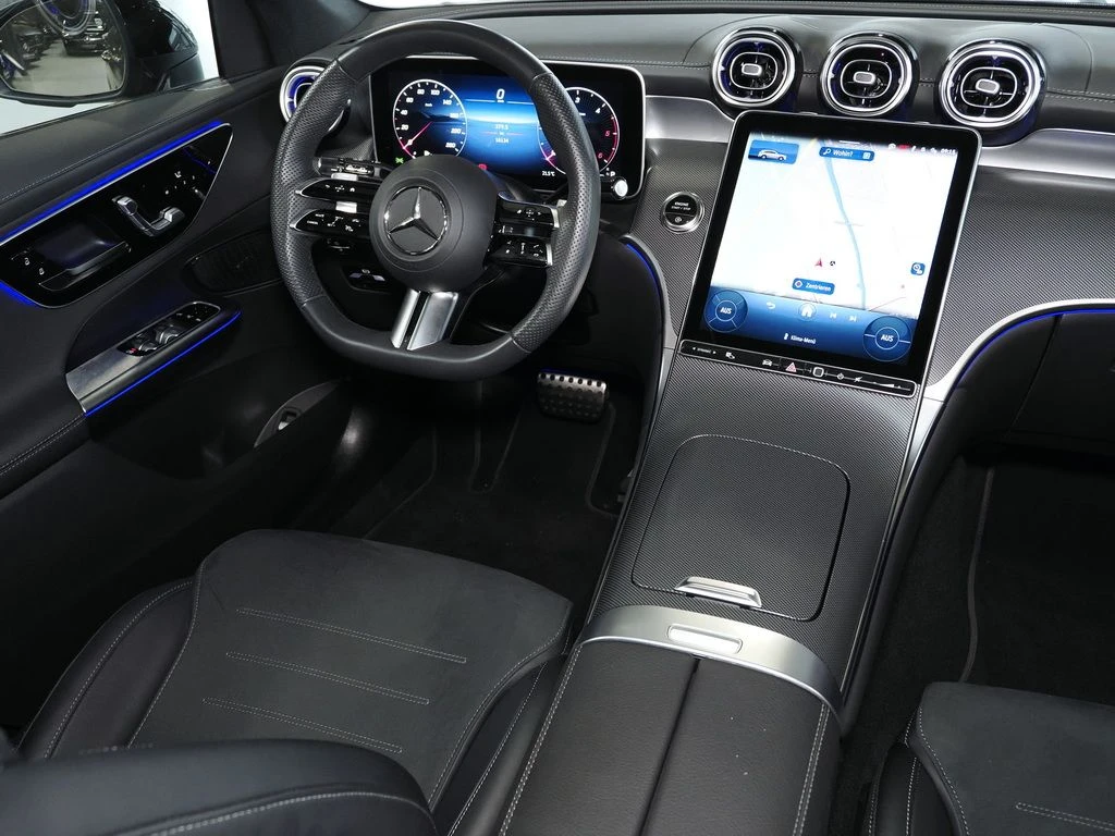 Mercedes-Benz-GLC 220 d-image-9