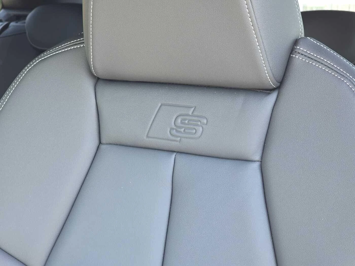 Audi-Q4 e-tron-image-45