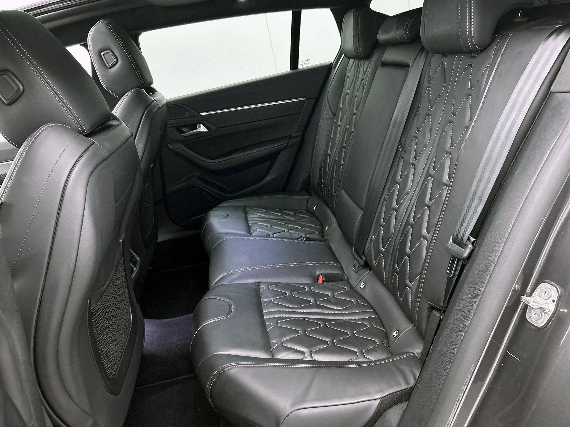 Peugeot-508-image-26