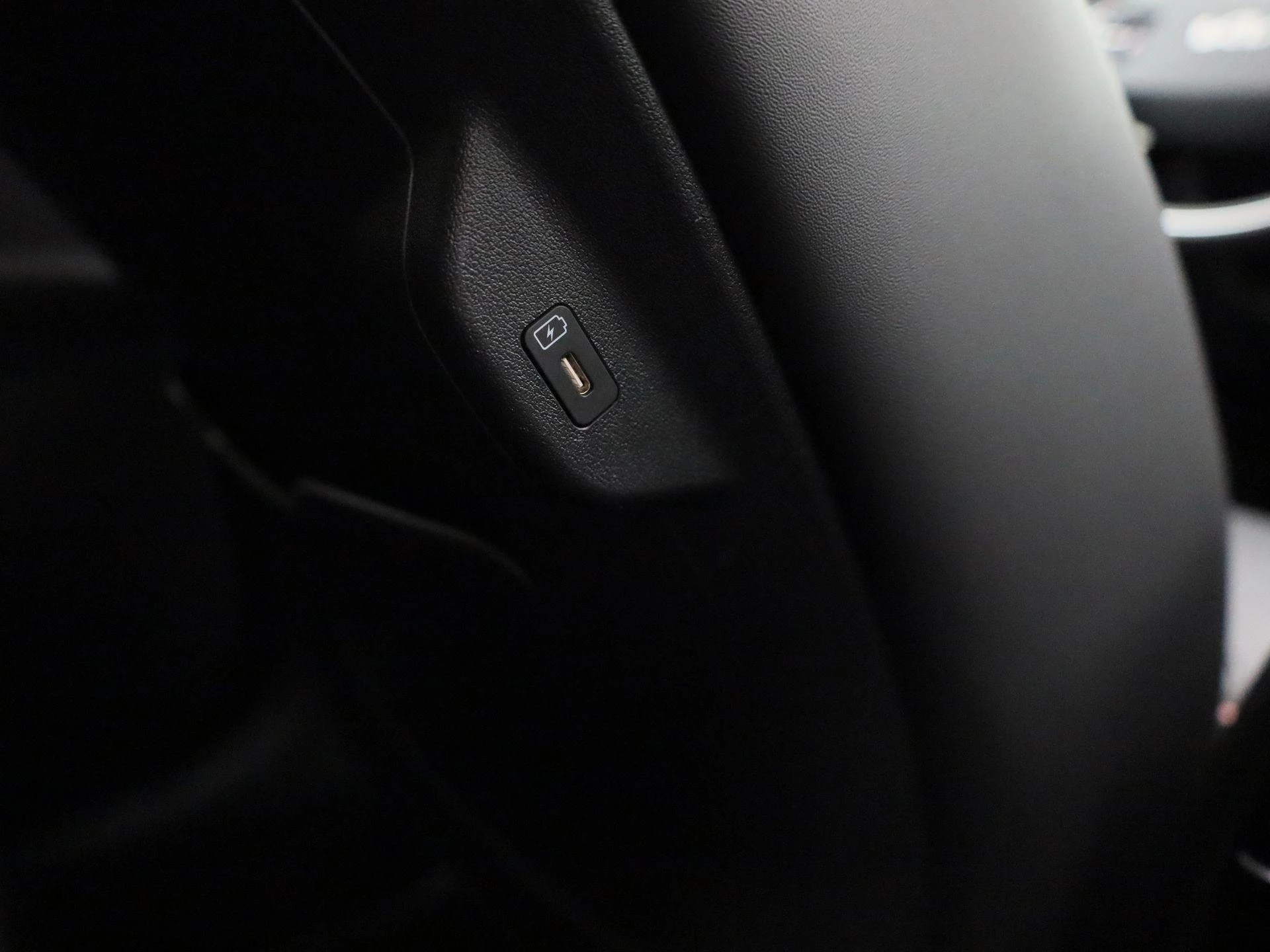 Kia-Niro-image-36