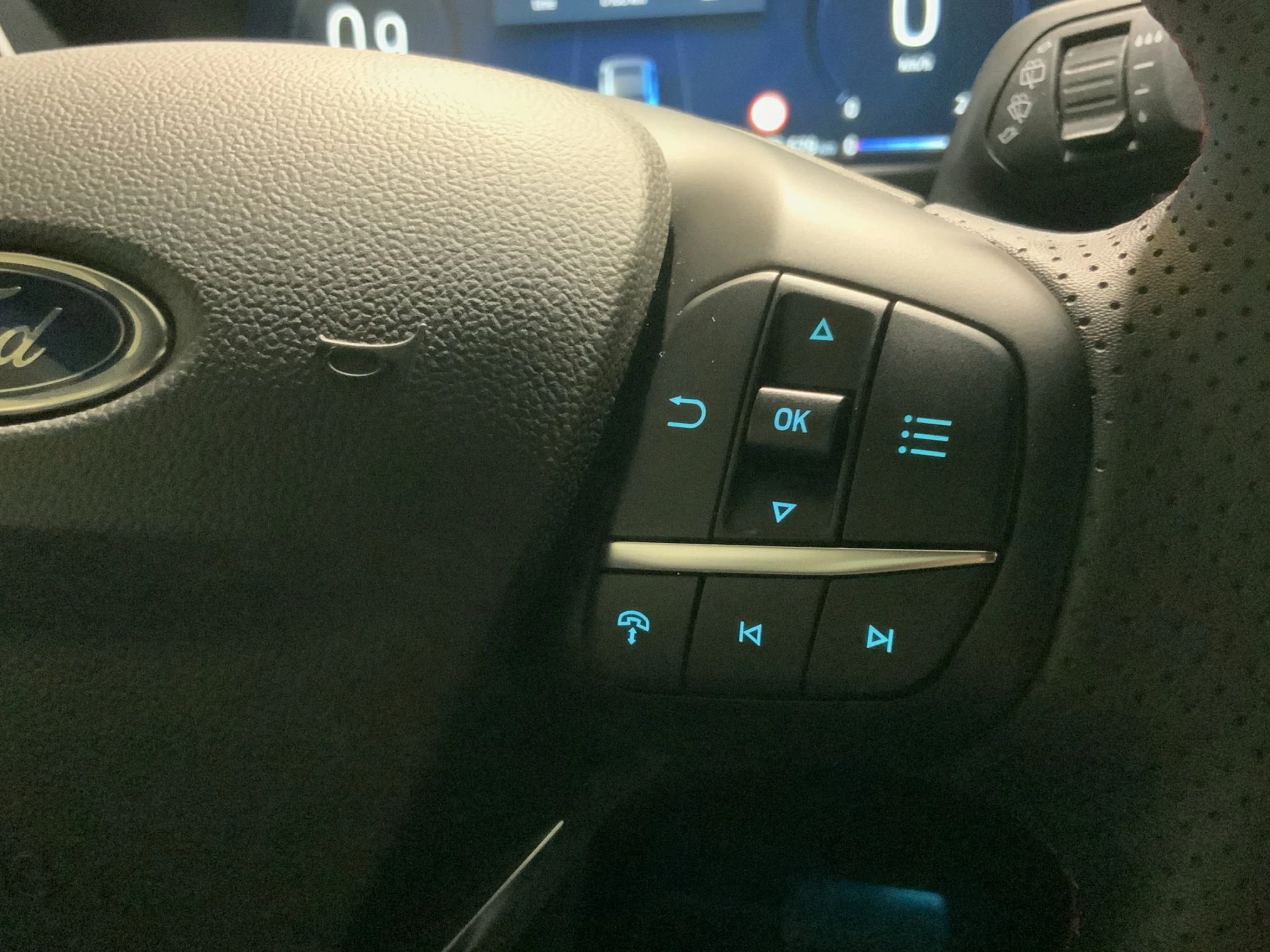 Ford-Kuga-image-18