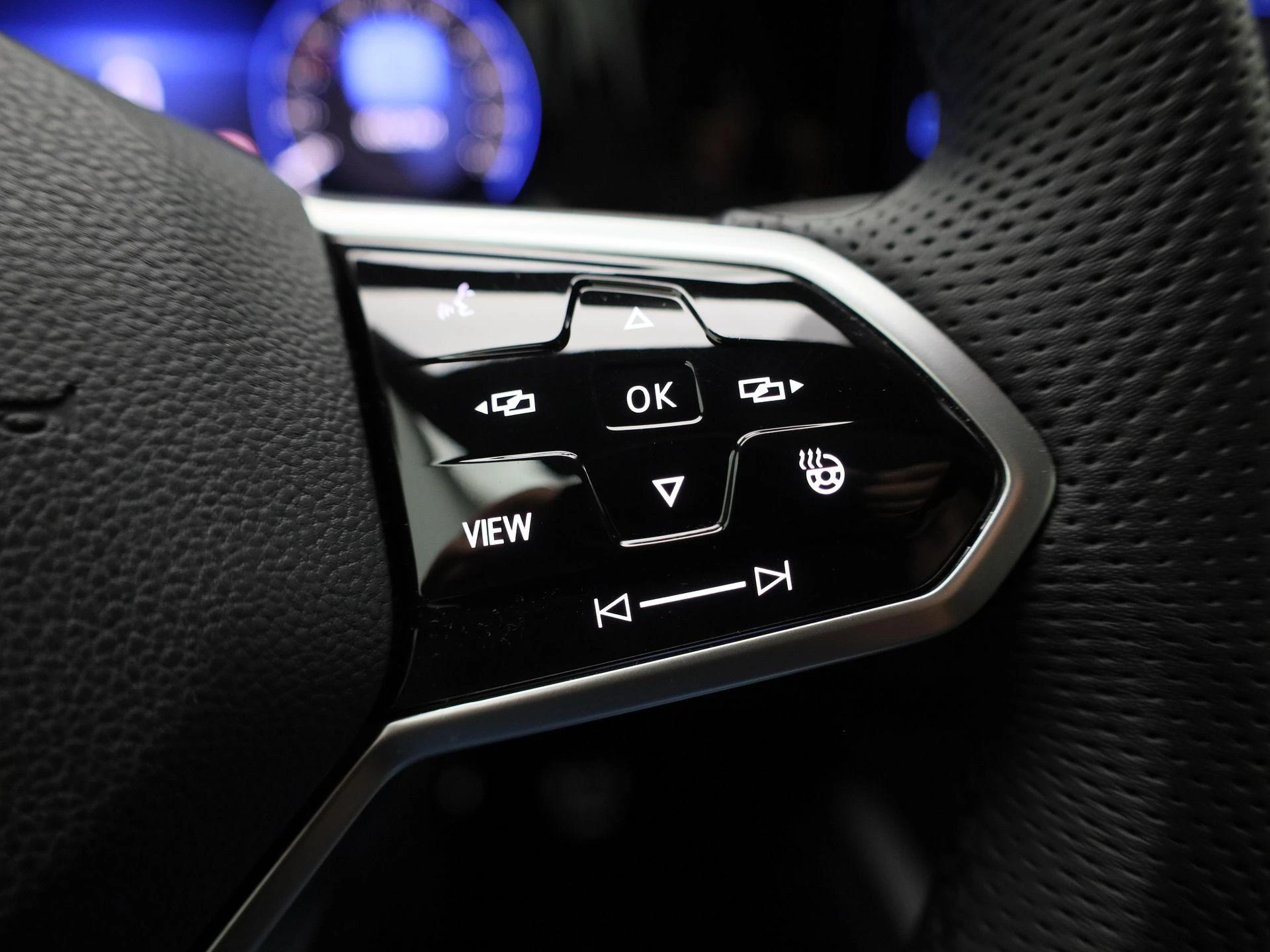 Volkswagen-Golf-image-18