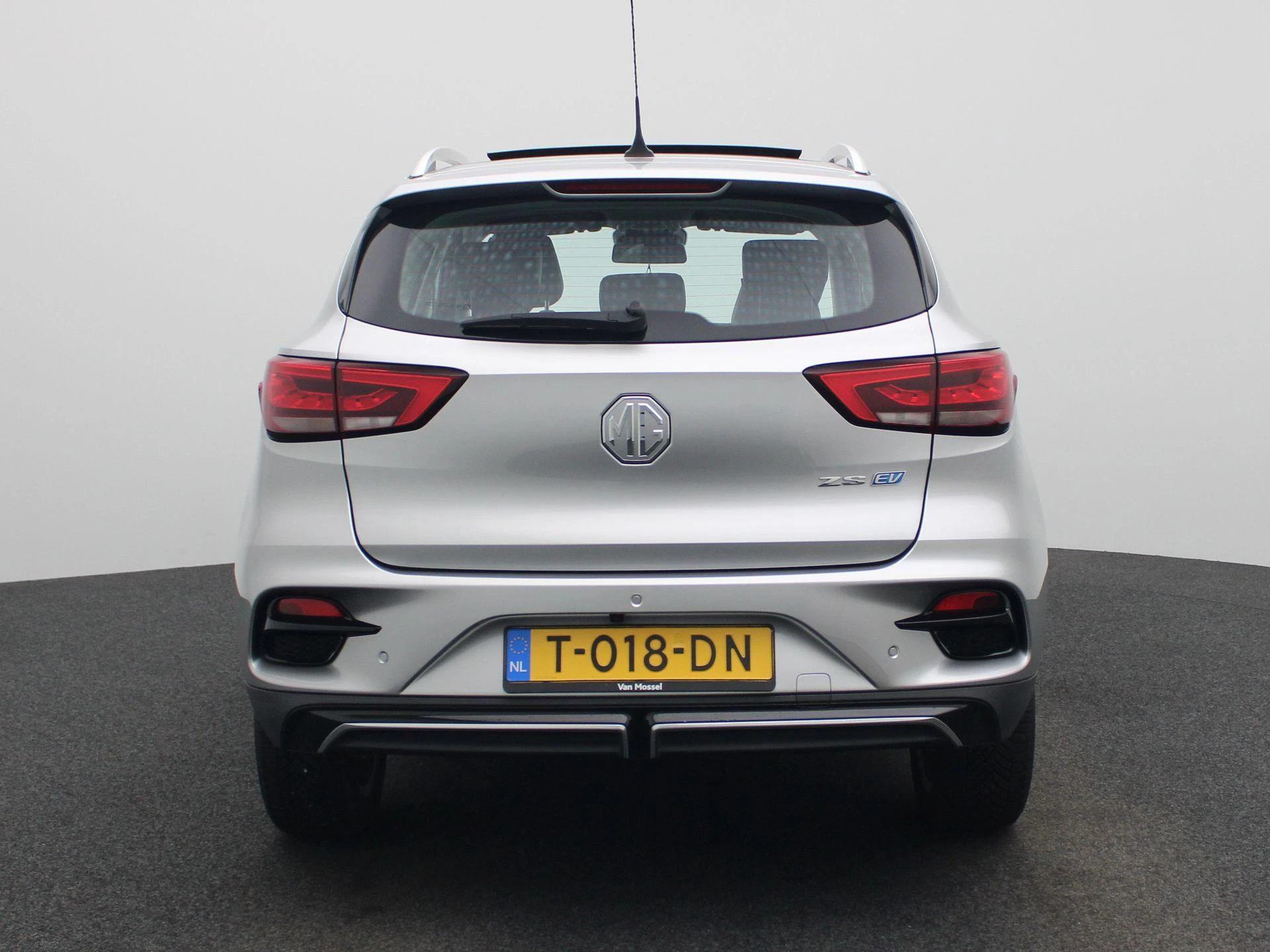 MG-ZS EV-image-4