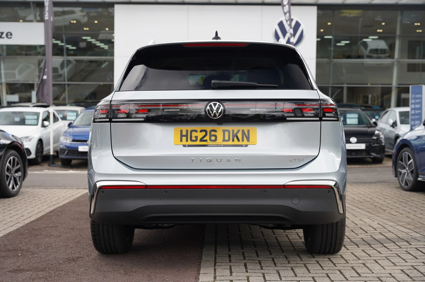 Volkswagen-Tiguan-image-7