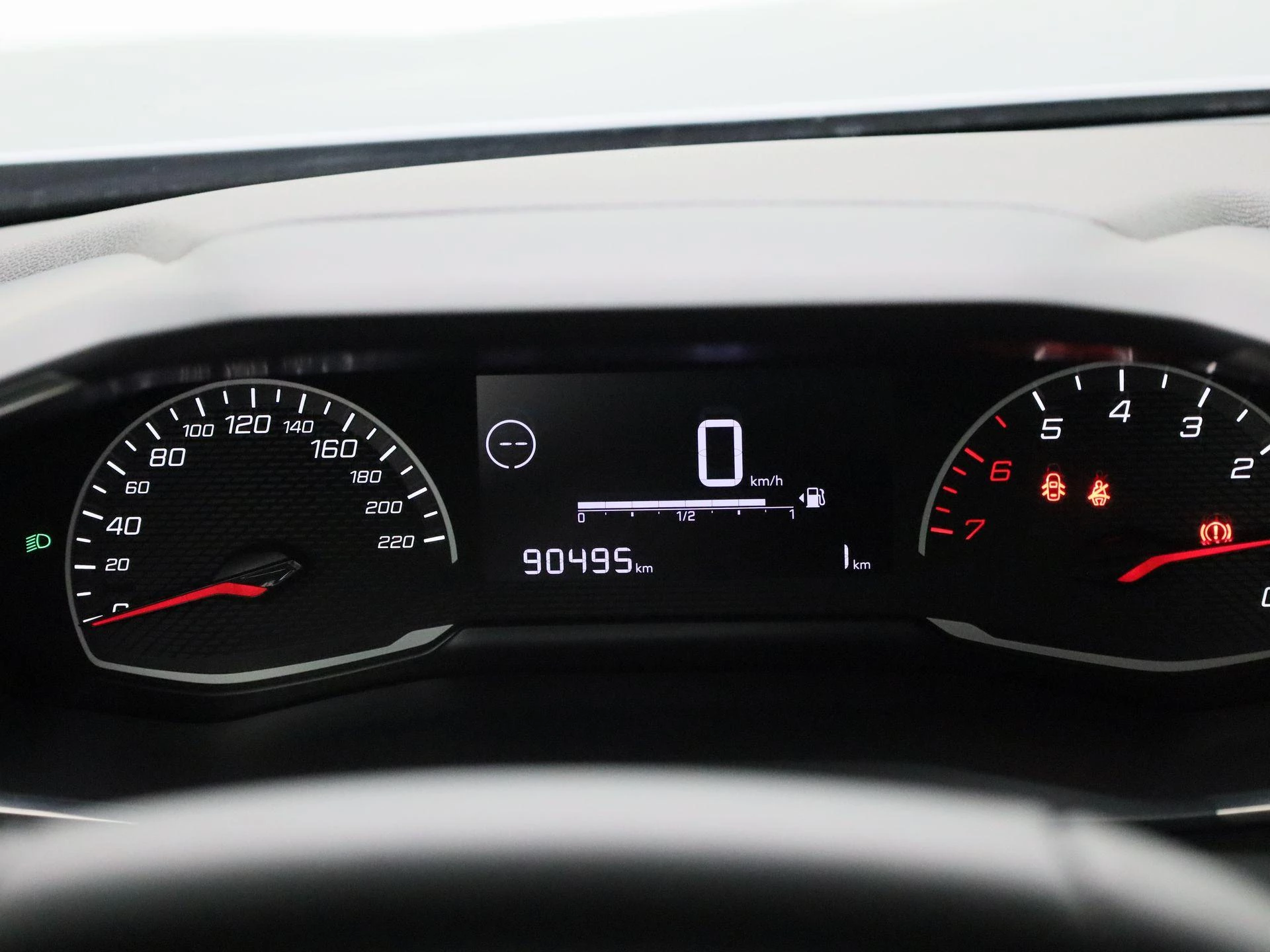 Peugeot-2008-image-7