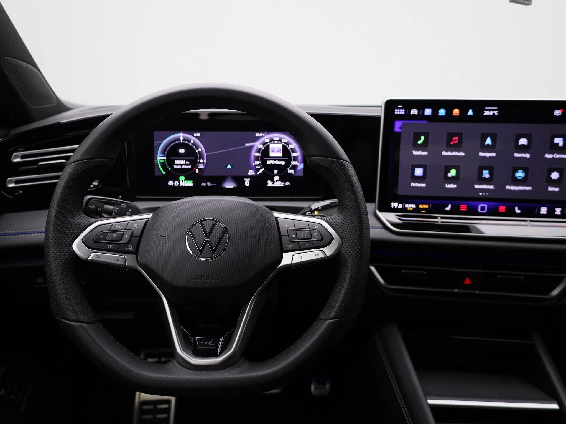 Volkswagen-Tiguan-image-6