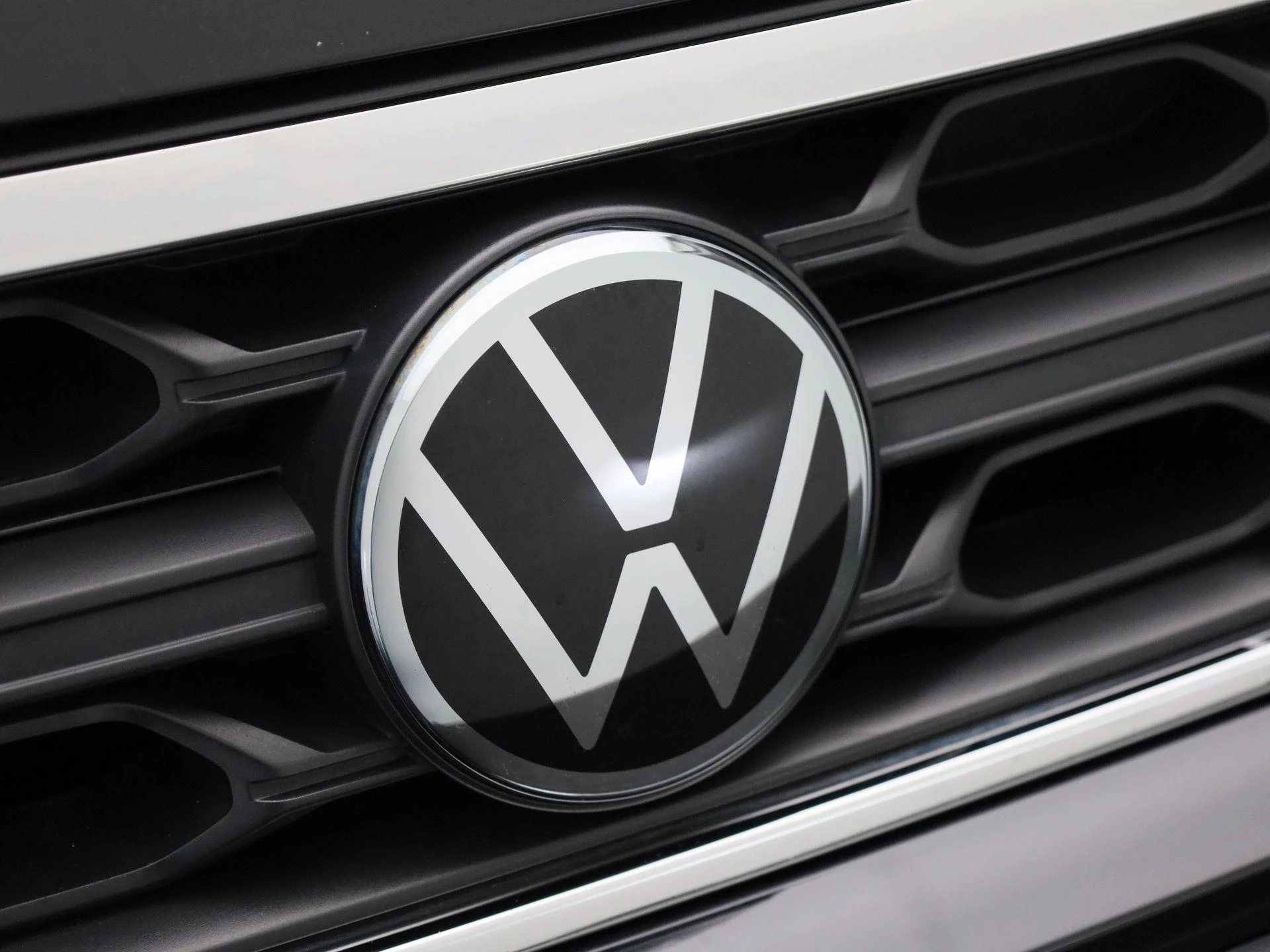 Volkswagen-T-Roc-image-29