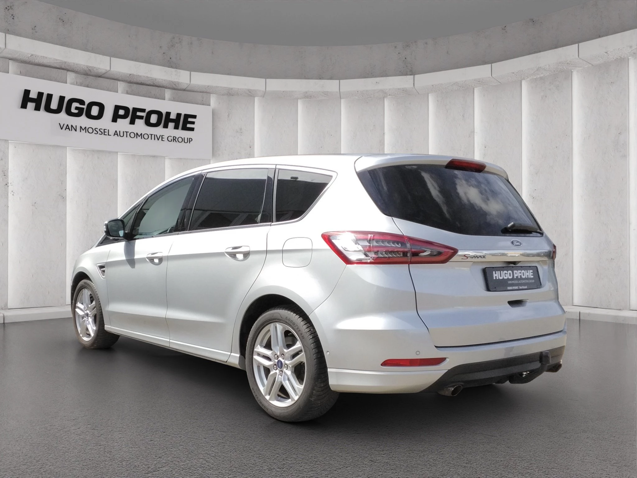Ford S-Max Titanium 7-Sitzer
