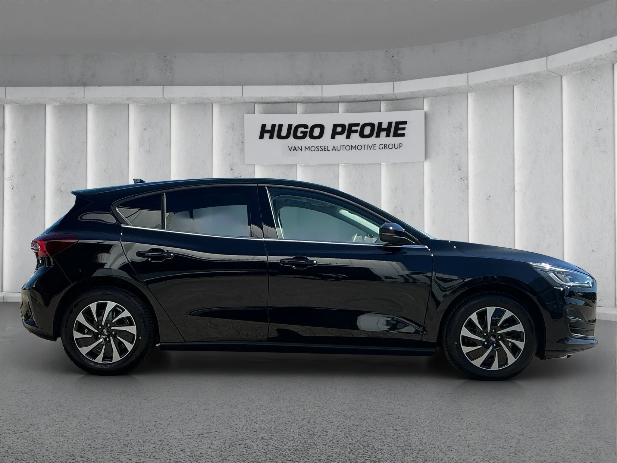 Ford Focus Titanium Edition Limousine Automatik & Panoramadach *HEZ Aktion*
