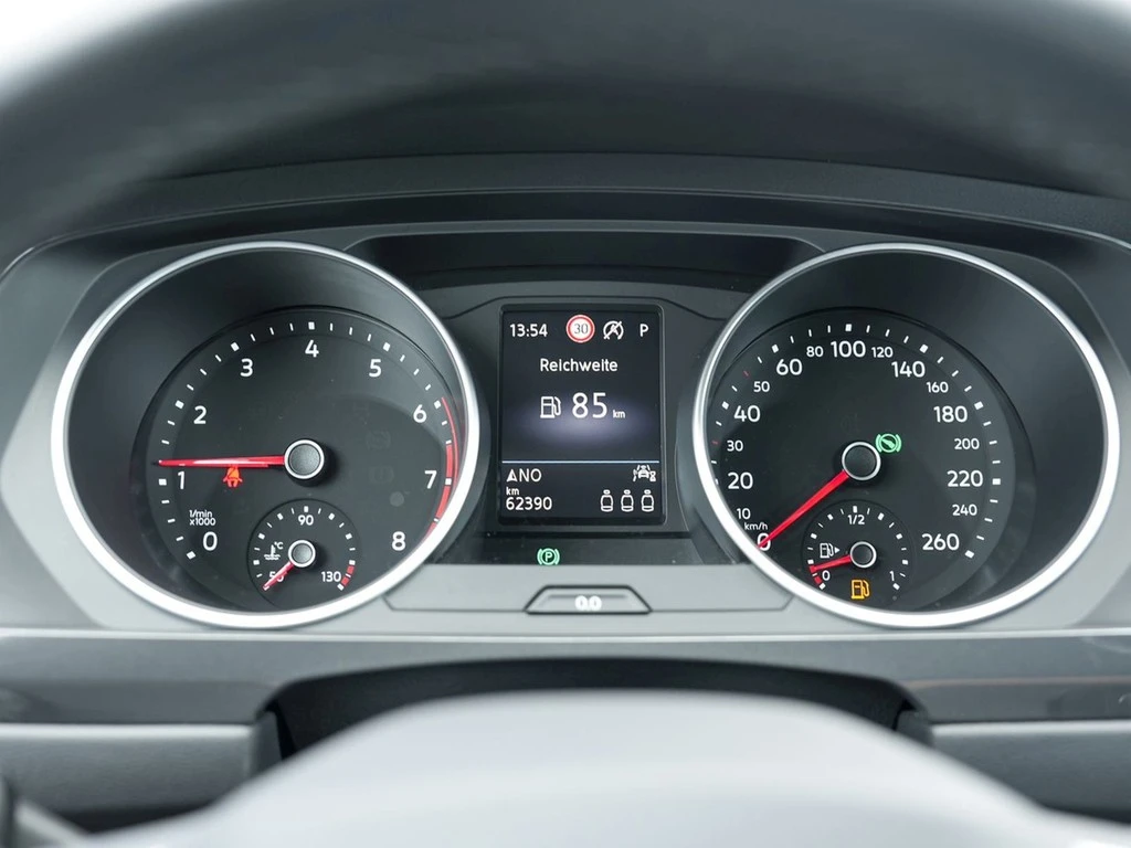 Volkswagen-Tiguan-image-13