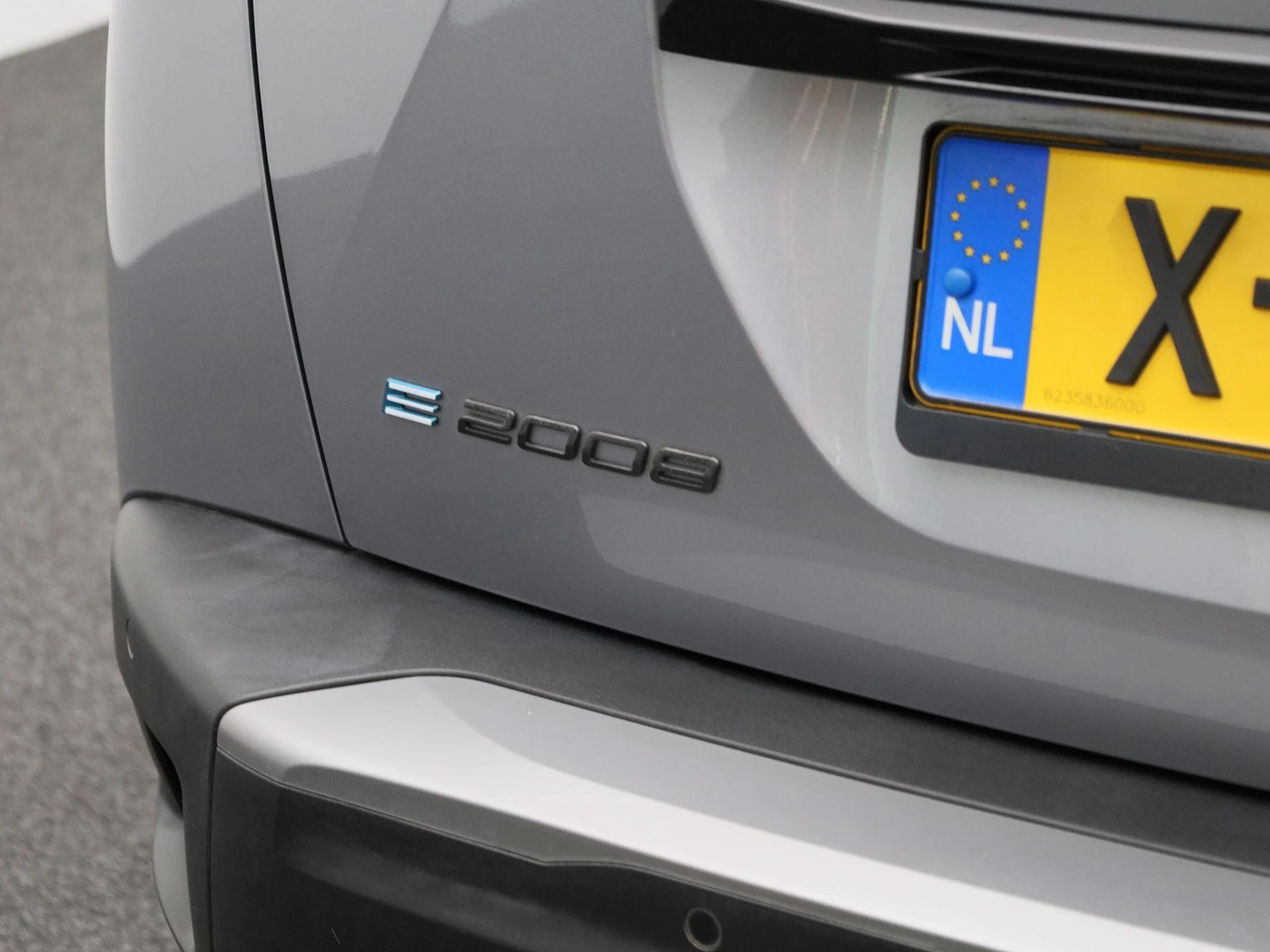 Peugeot-e-2008-image-38