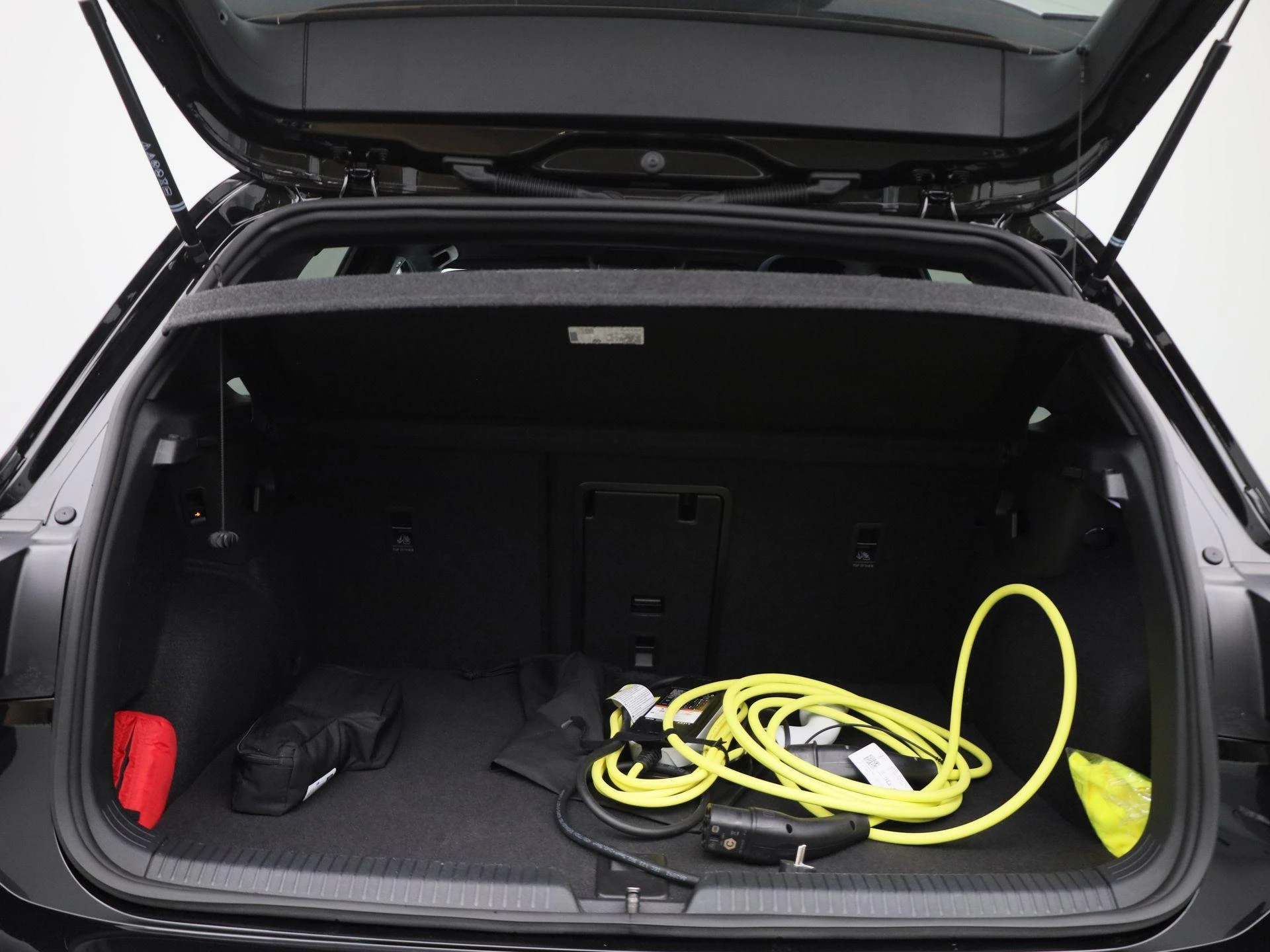 Volkswagen-Golf-image-13