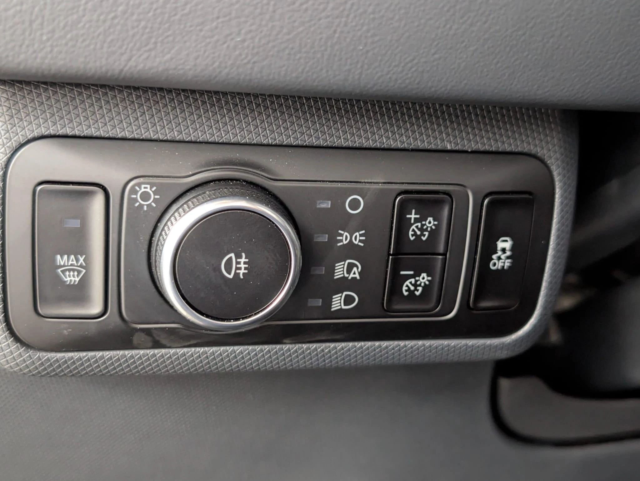 Ford-Mustang Mach-E-image-24