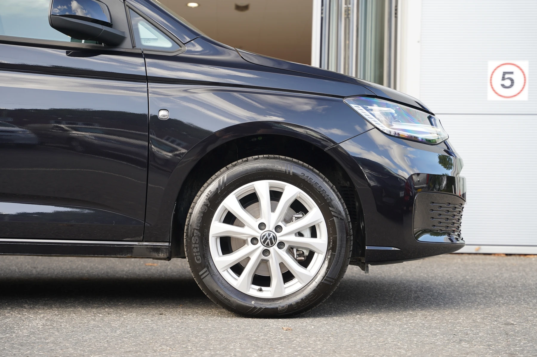 Volkswagen-Caddy-image-32