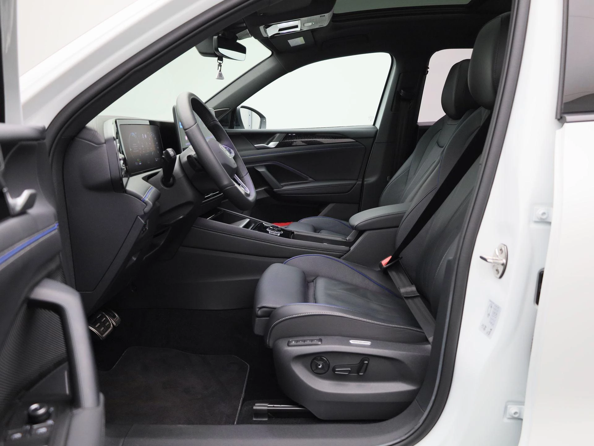 Volkswagen Tiguan 1.5 eHybrid R-Line Edition 272 PK