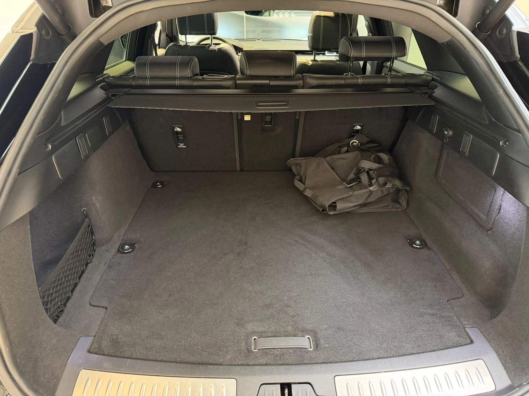 Land Rover-Range Rover Velar-image-7