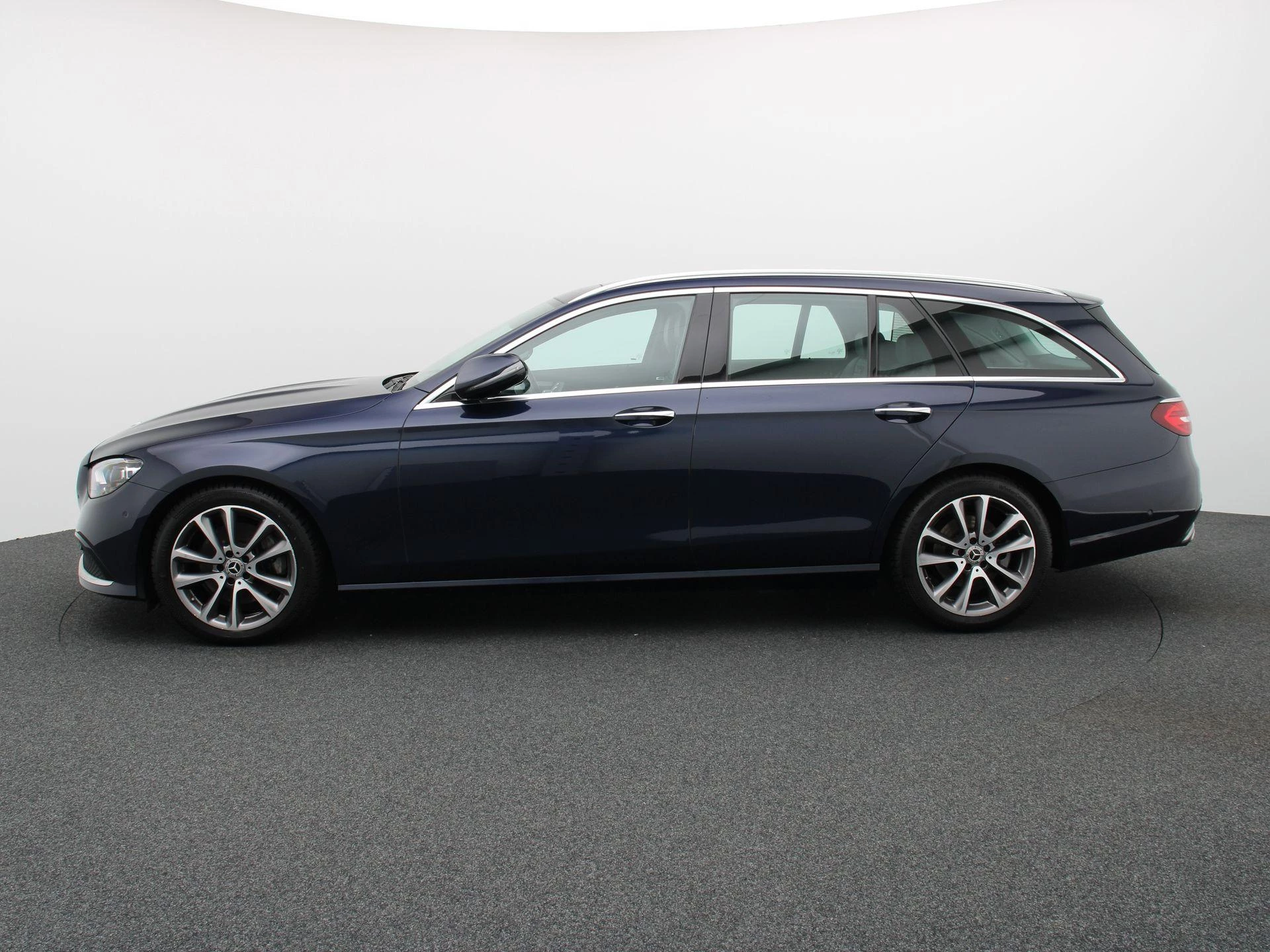 Mercedes-Benz Classe E 200 Business Solution Estate + LEDER + PANO DAK + BURMESTER + TREKHAAK +360VIEW