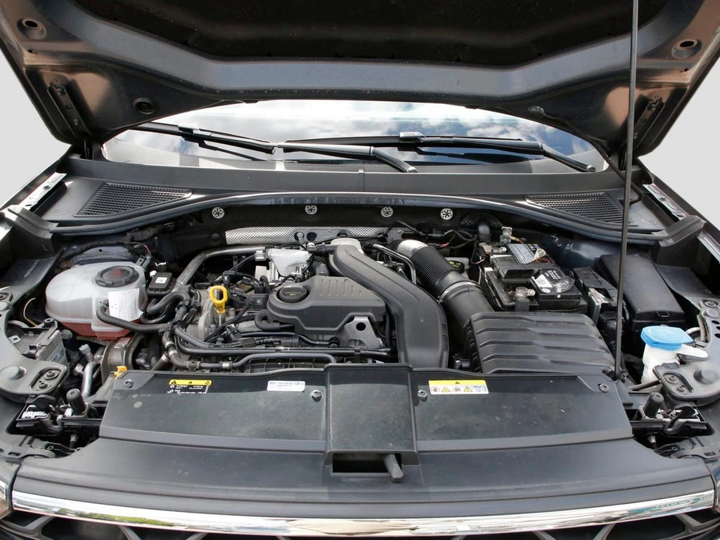 Volkswagen-T-Roc-image-7