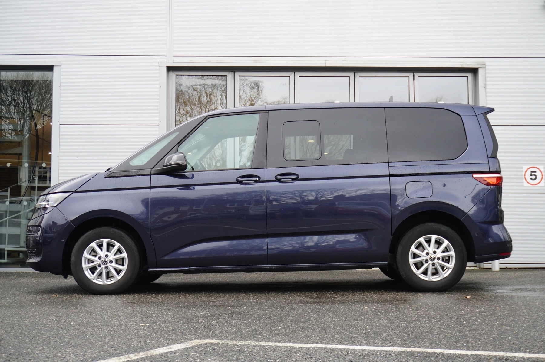 Volkswagen Multivan 2.0 TDI Life 5dr DSG