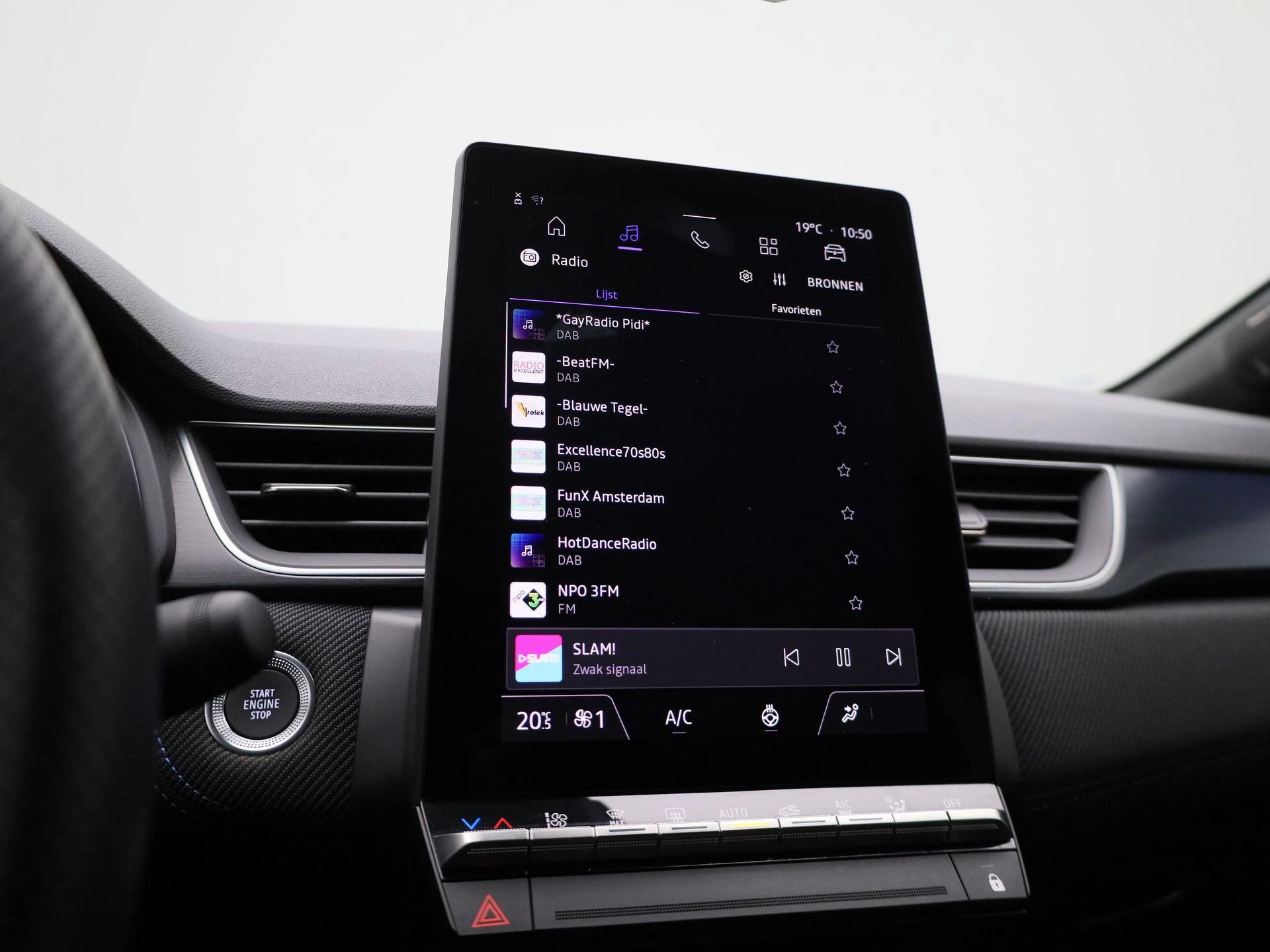 Renault-Captur-image-27