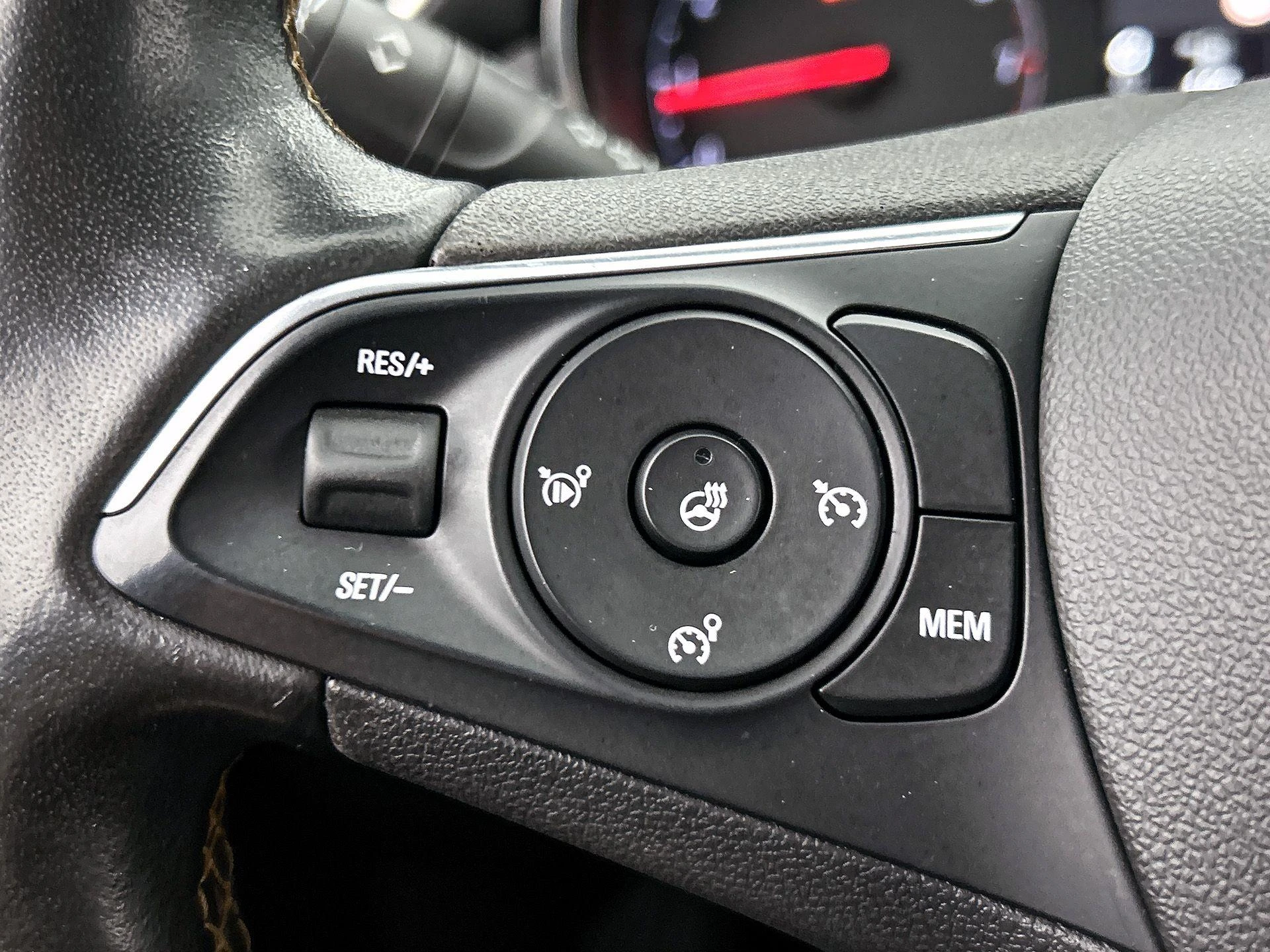 Opel-Crossland X-image-5