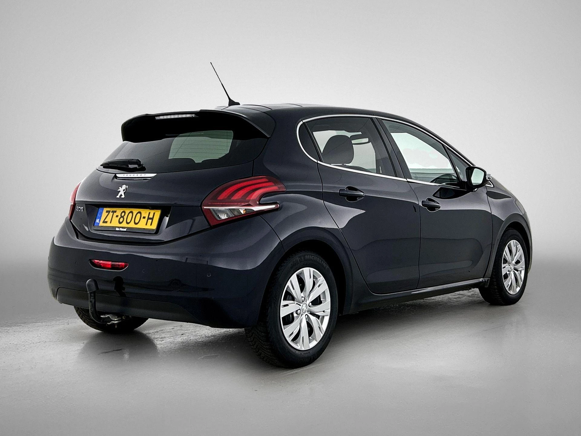 Peugeot-208-image-3