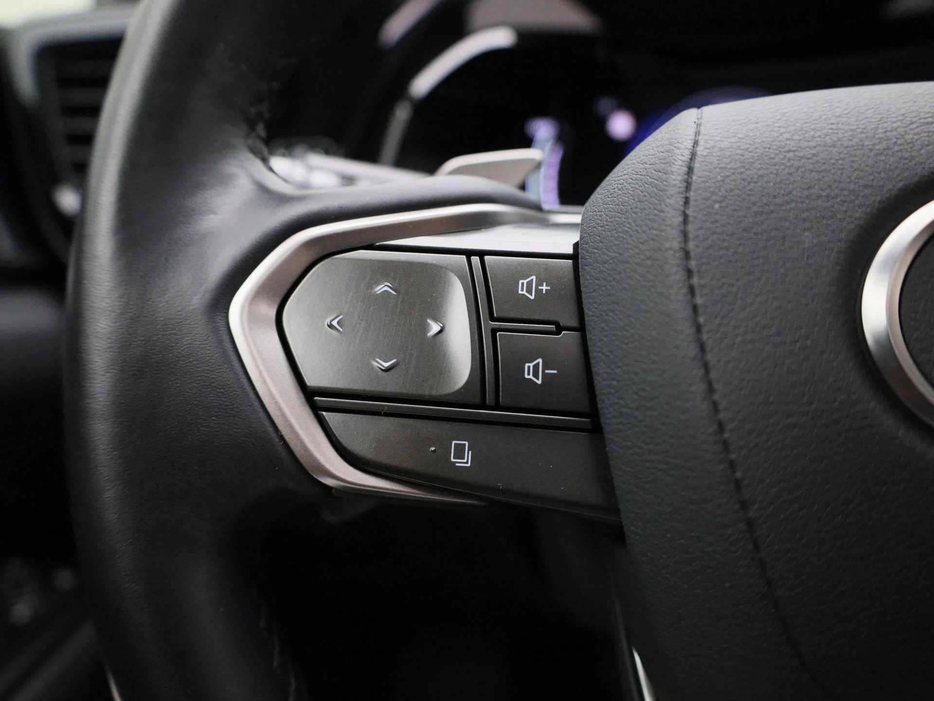 Lexus-NX-image-18