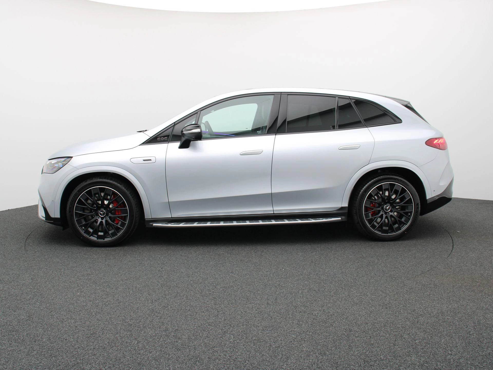 Mercedes-Benz EQE SUV 43 4MATIC Night Edition + NAPPA + PANO DAK + DIGITAL LIGHT + HYPERSCREEN +