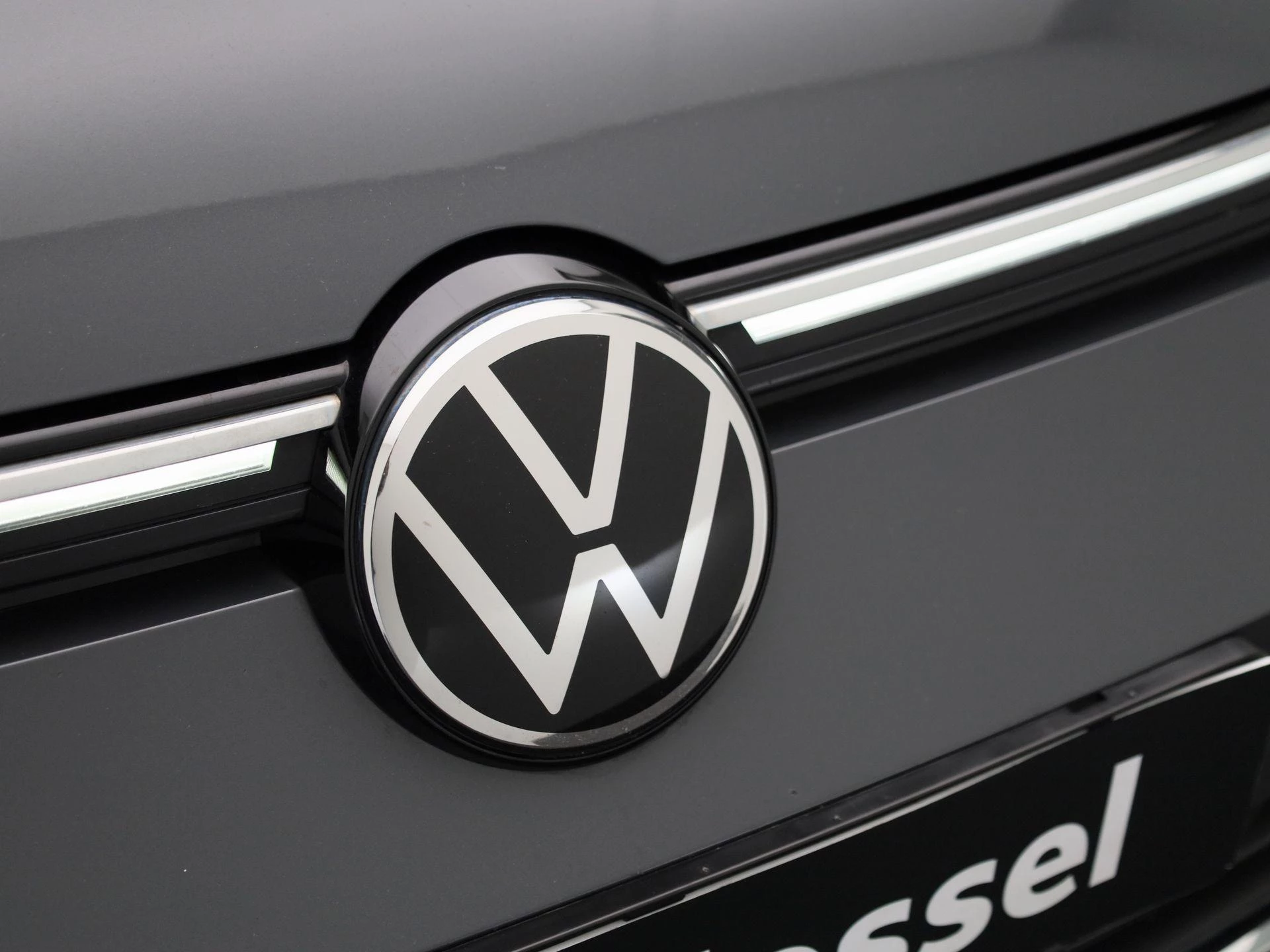 Volkswagen-Golf-image-35