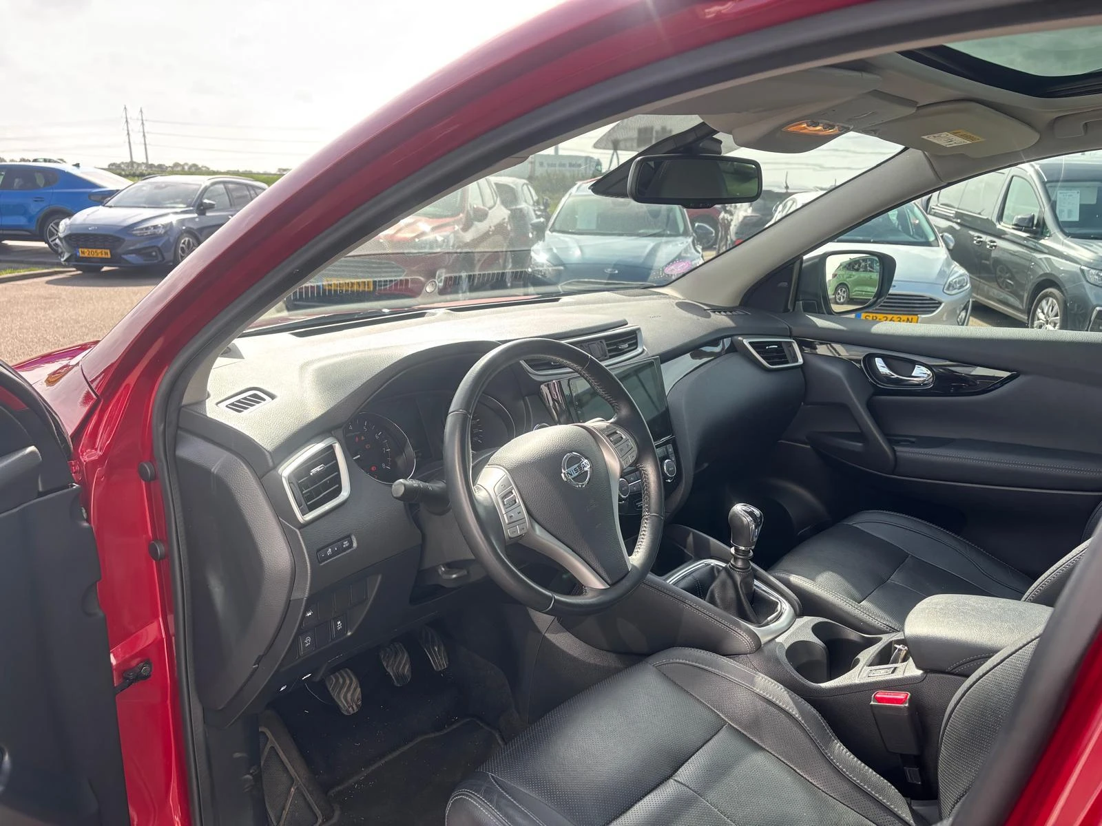 Nissan-QASHQAI-image-7