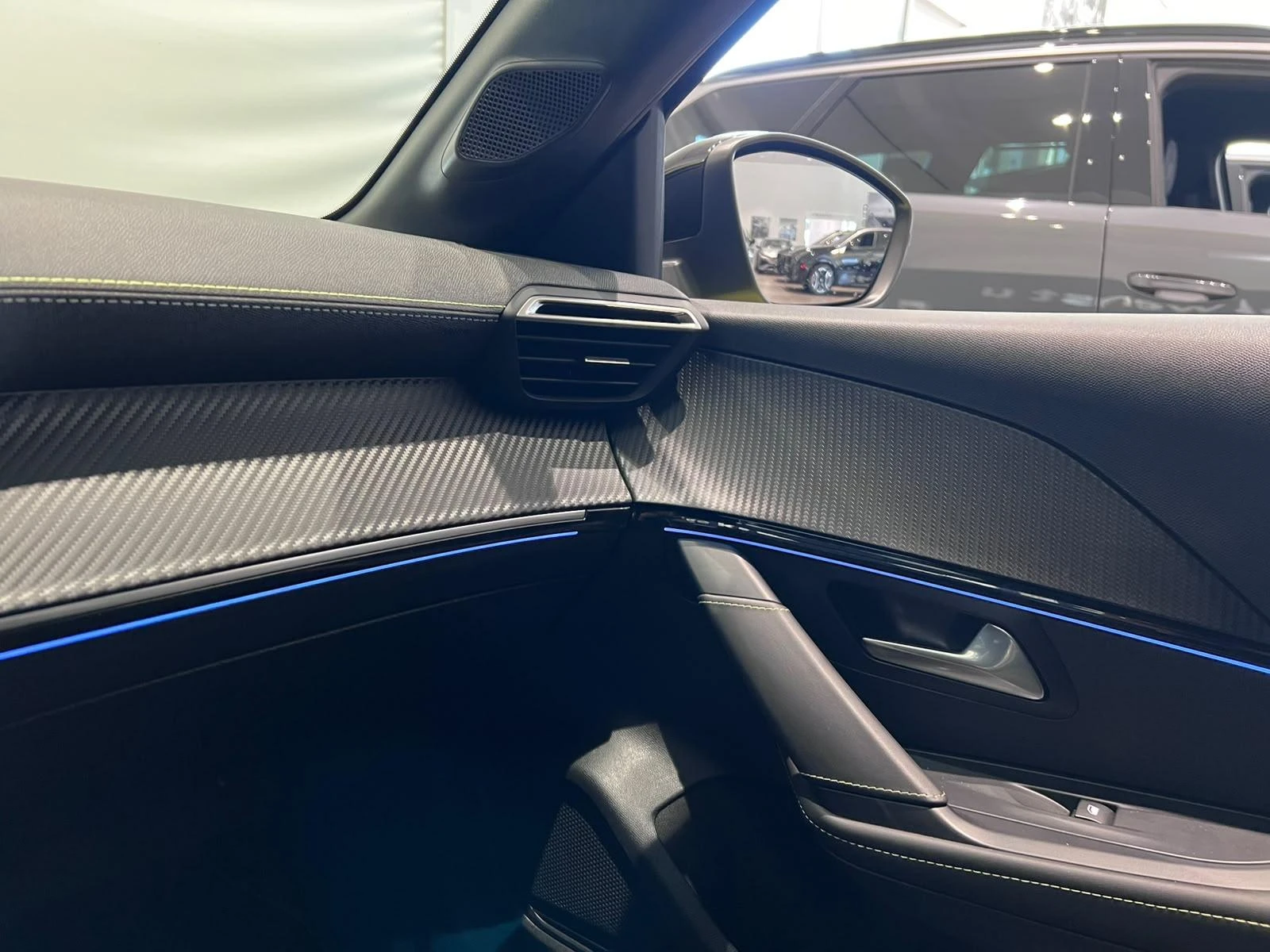 Peugeot 208 1.2 Hybrid 110 e-DCS6 GT