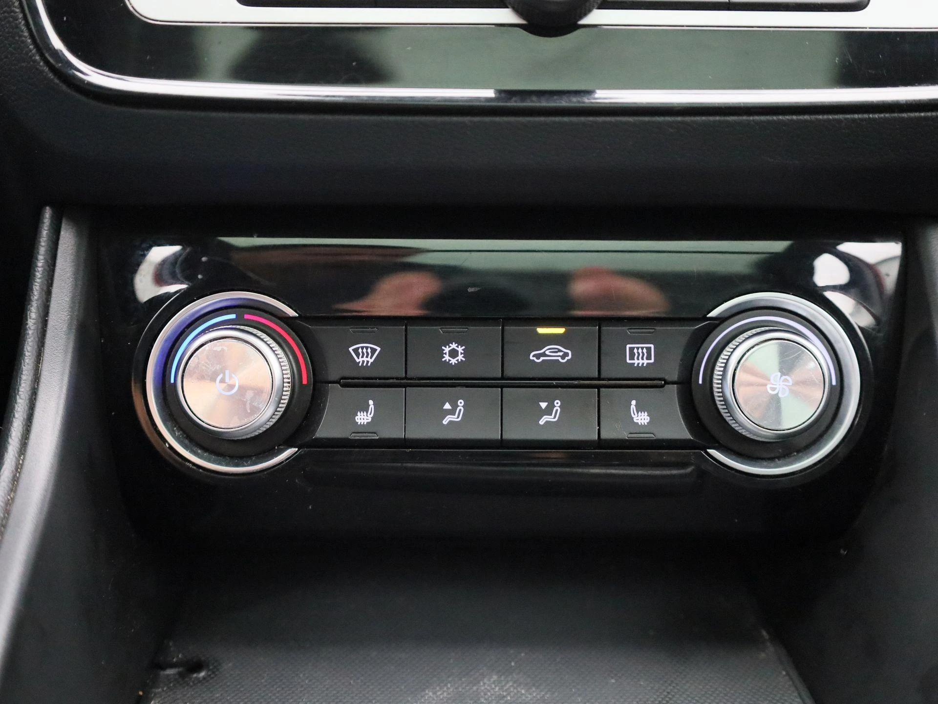 MG-ZS EV-image-16