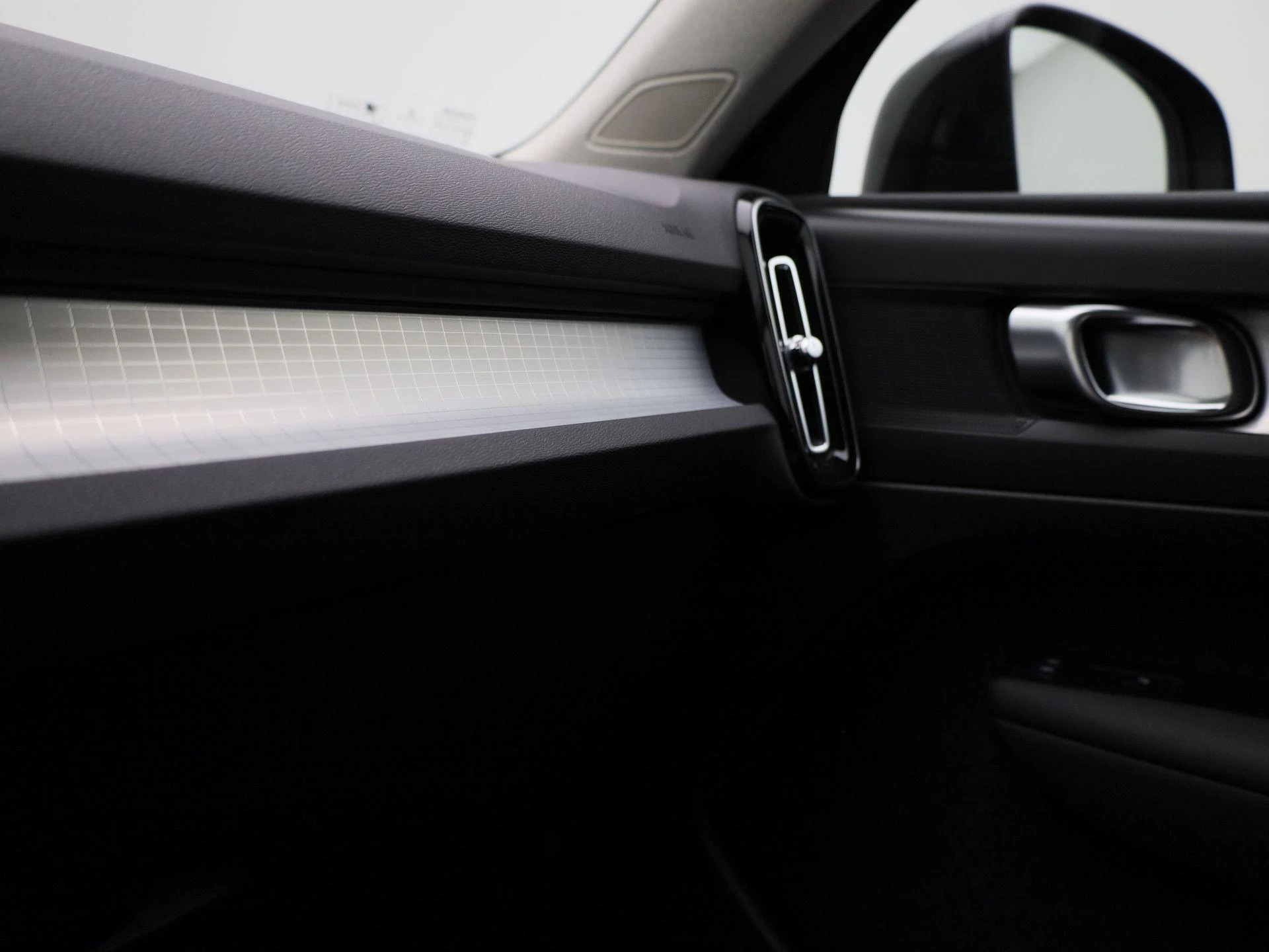 Volvo-XC40-image-25