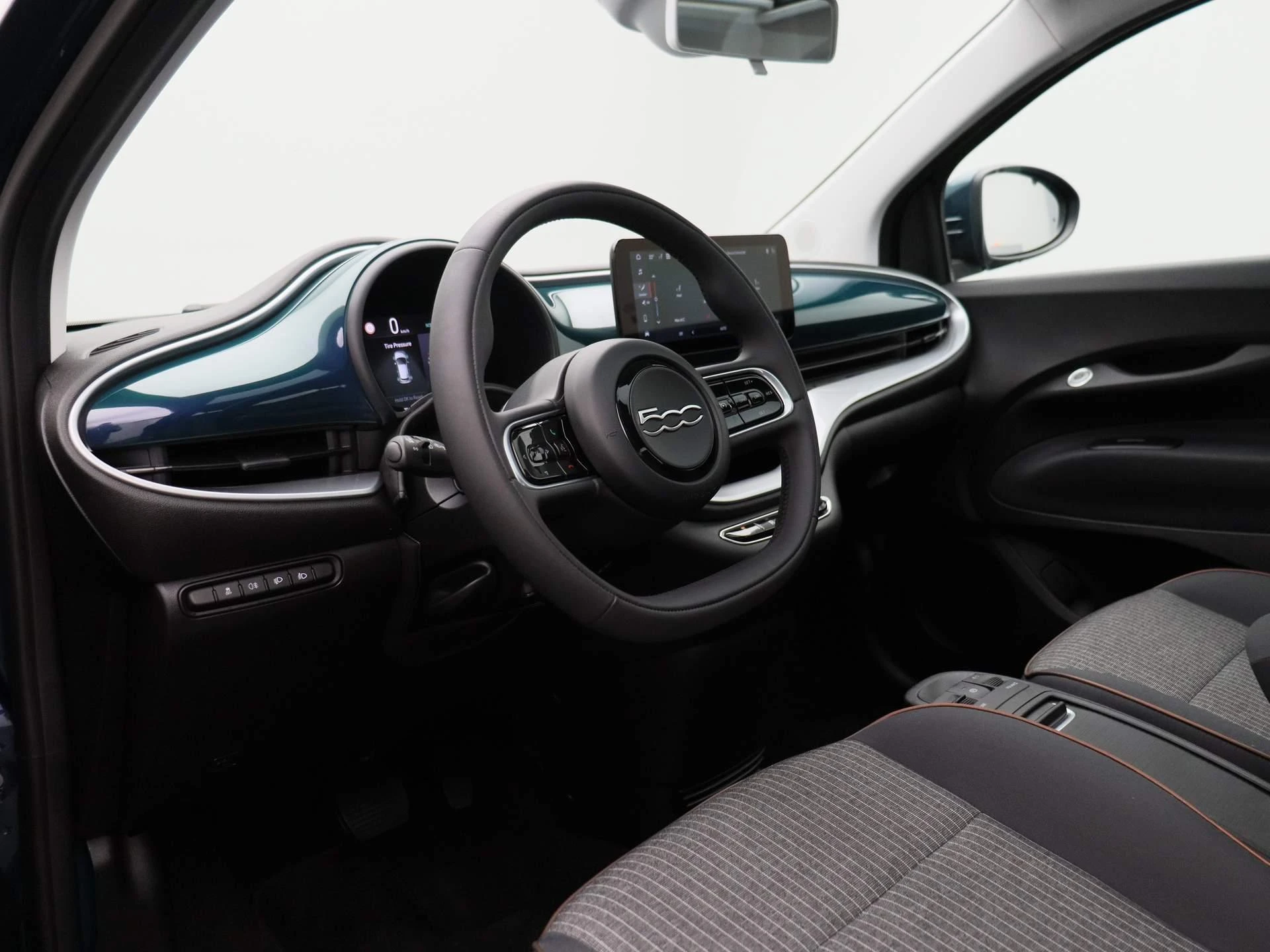 Fiat-500e-image-27