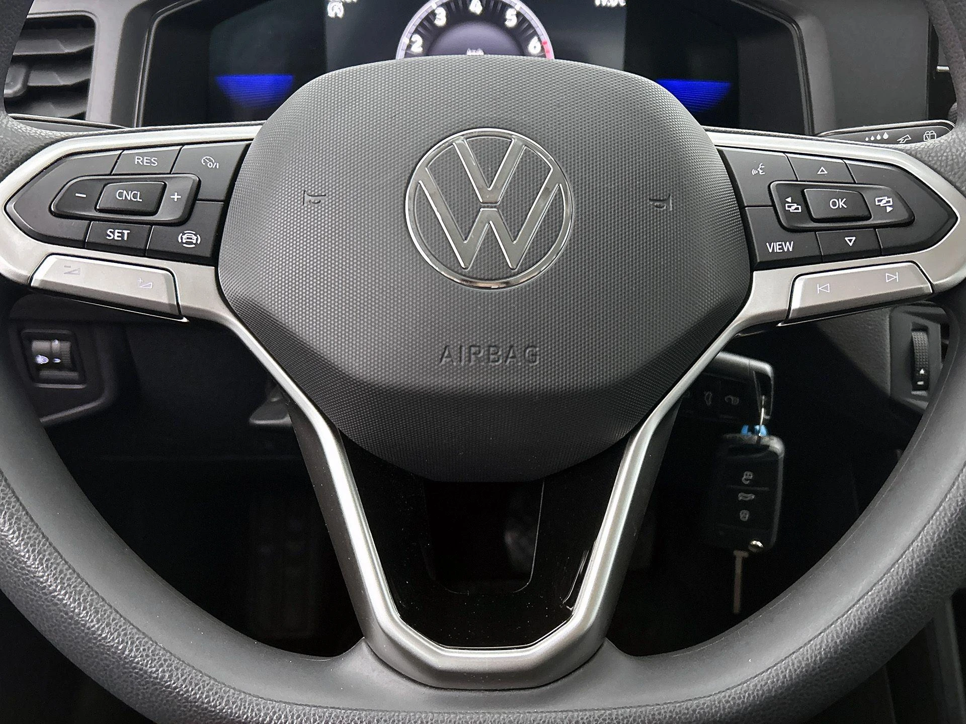 Volkswagen-Polo-image-31
