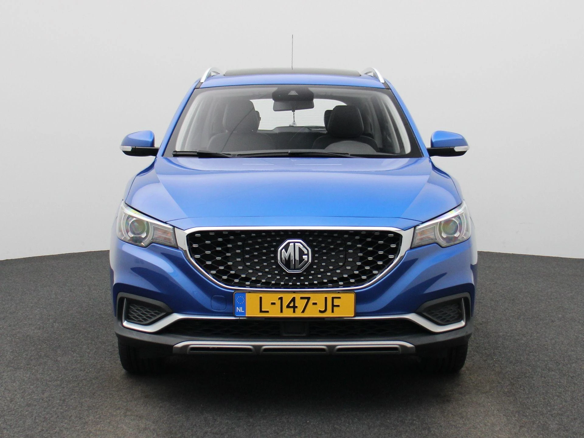 MG-ZS EV-image-3