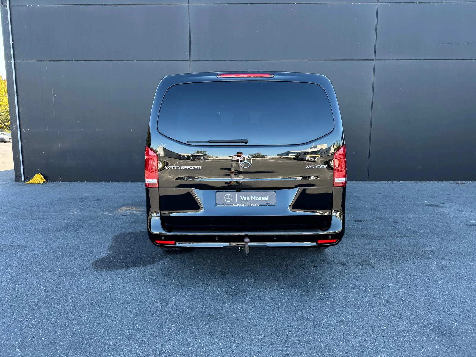 Mercedes-Benz-Vito-image-4
