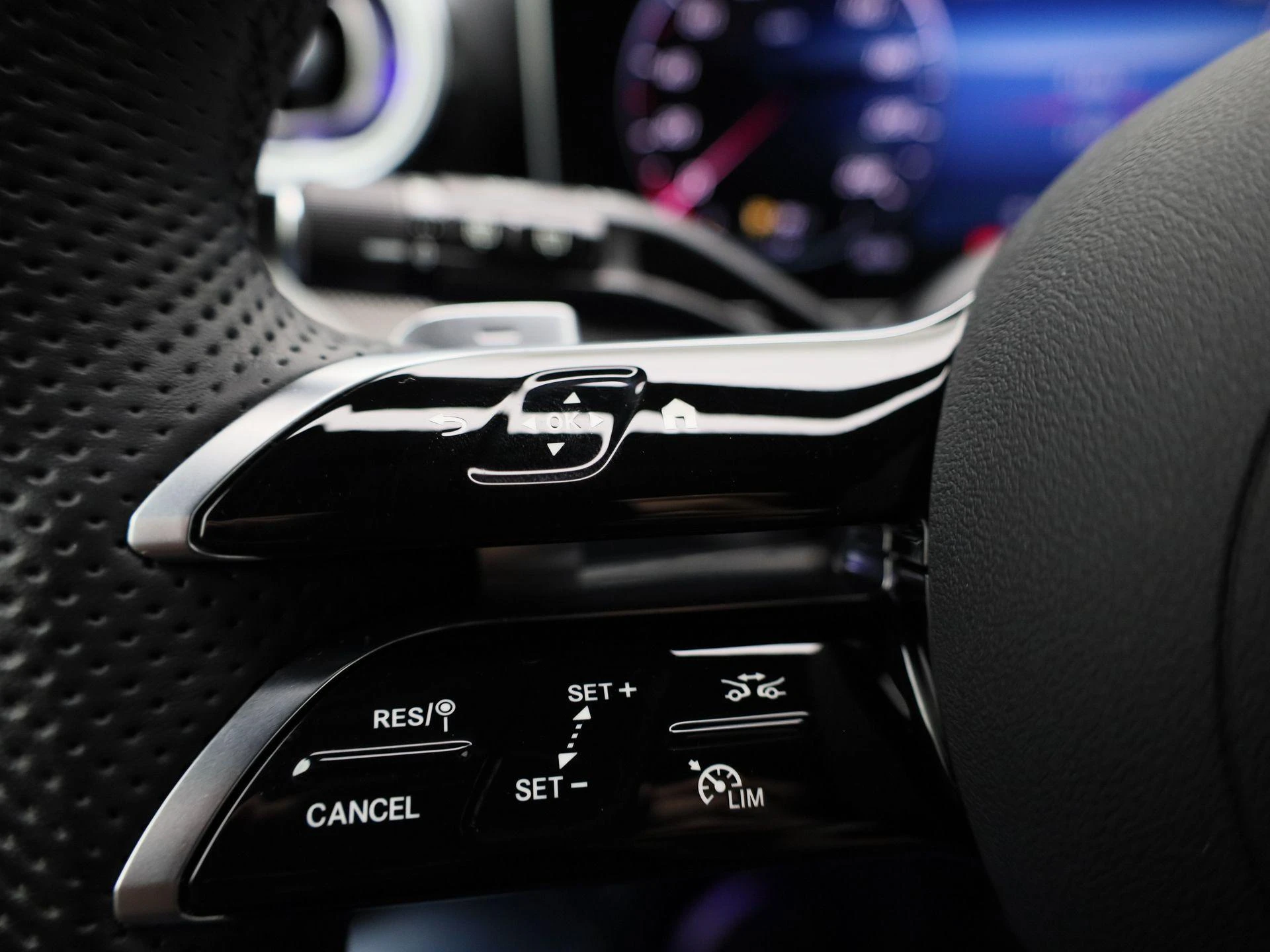 Mercedes-Benz-GLC-image-22