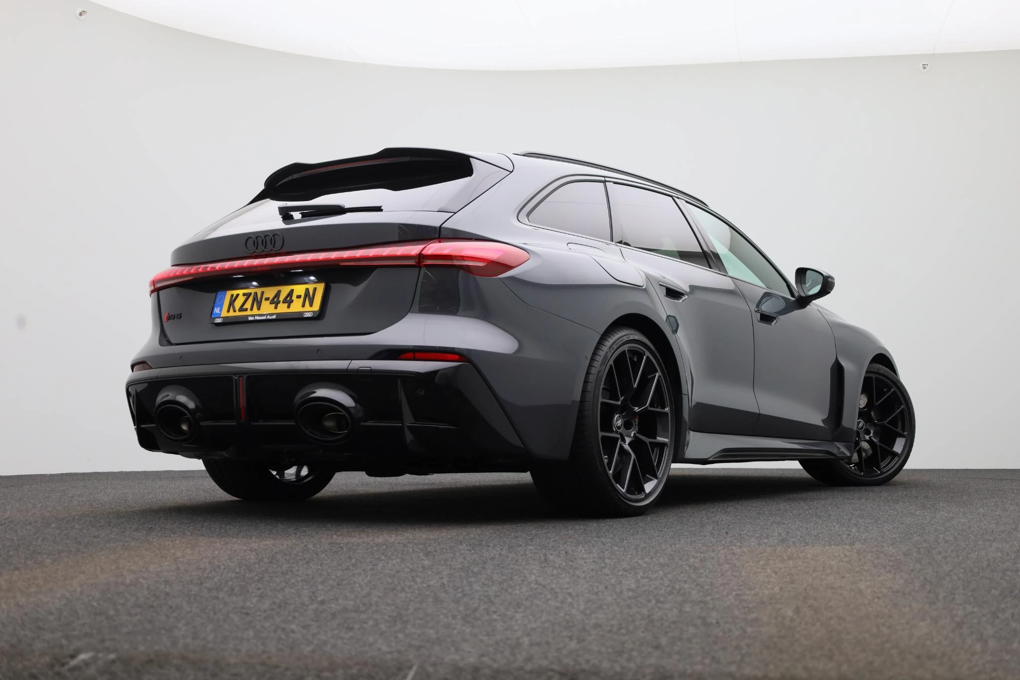 Audi-RS5-image-10