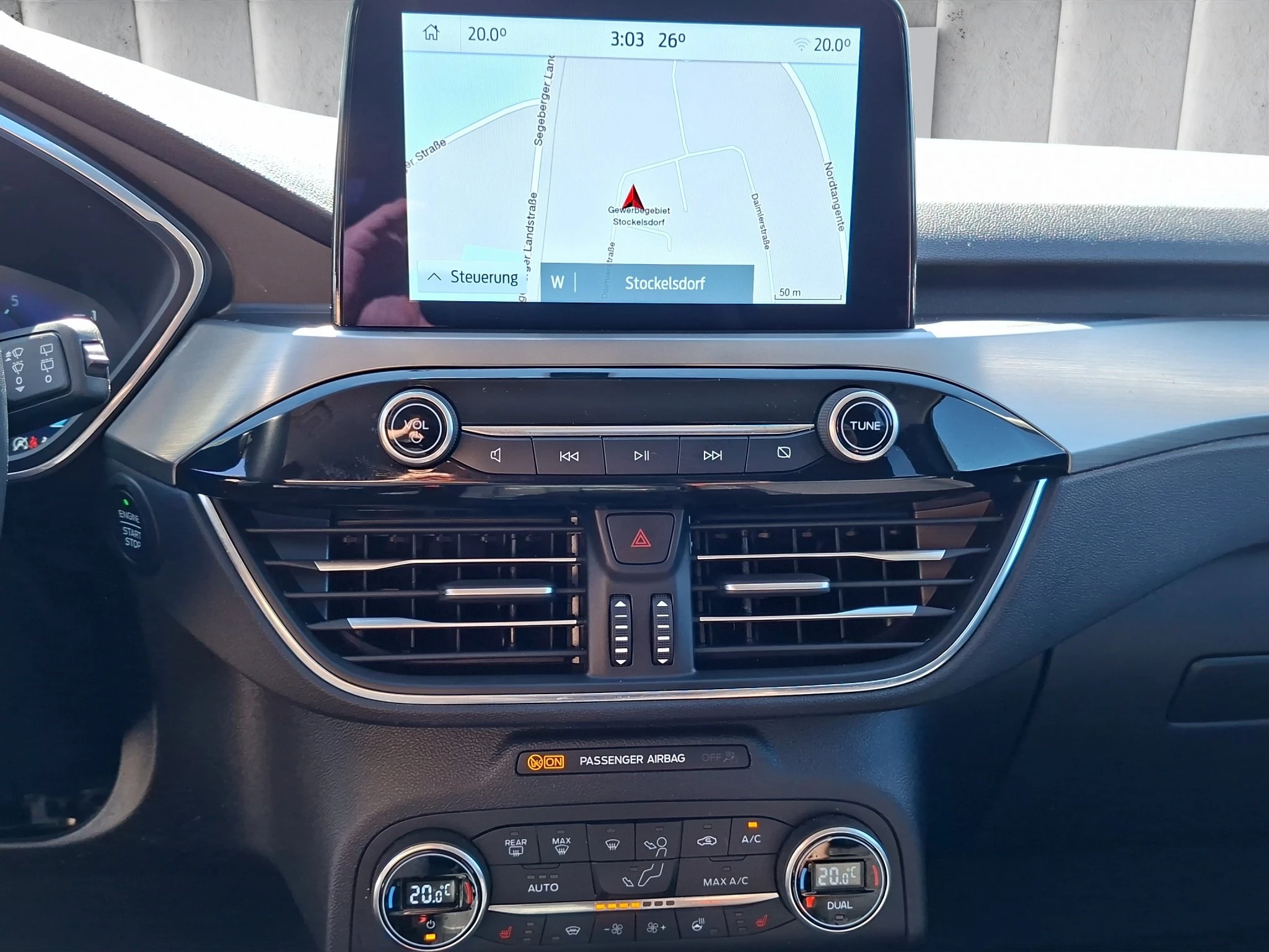Ford Kuga Titanium 1.5 EB GJR | RFK | PDC | SHZ | LMF | Navi | Klima | BT | ZV mit FB