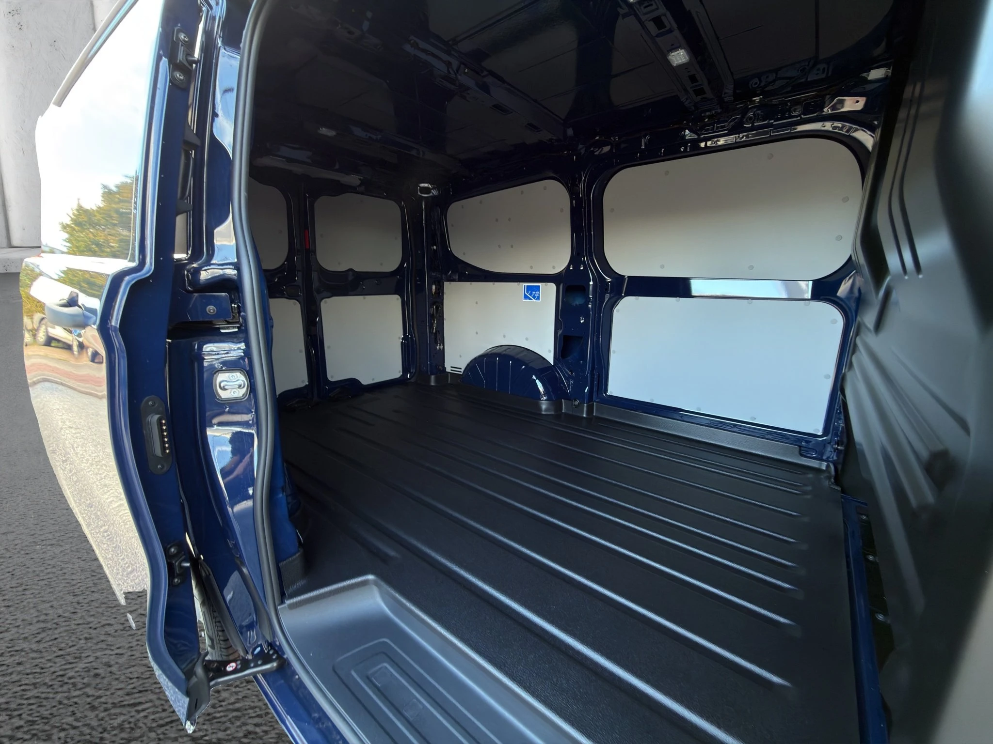 Ford-Transit Custom-image-10