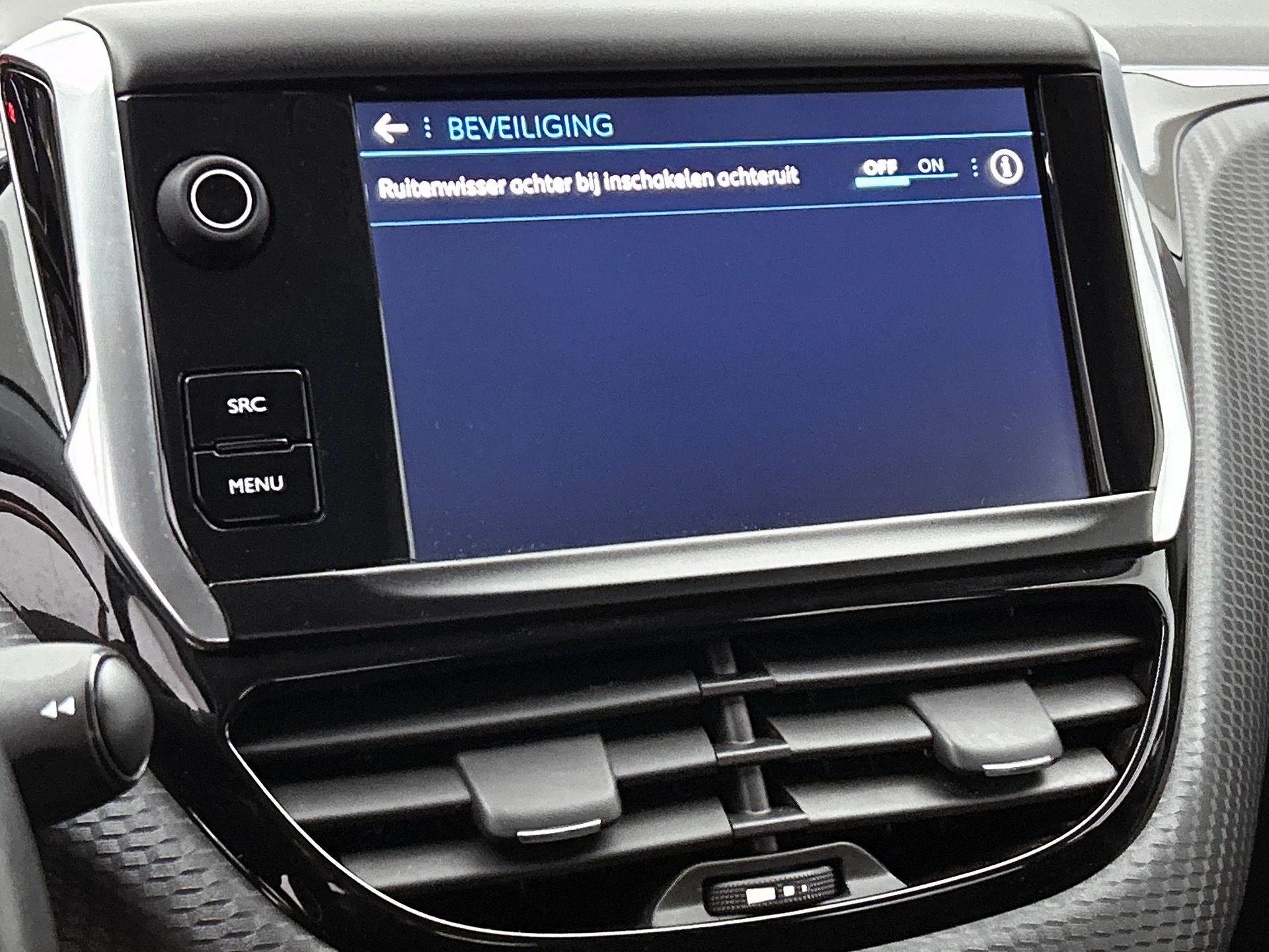 Peugeot-2008-image-9