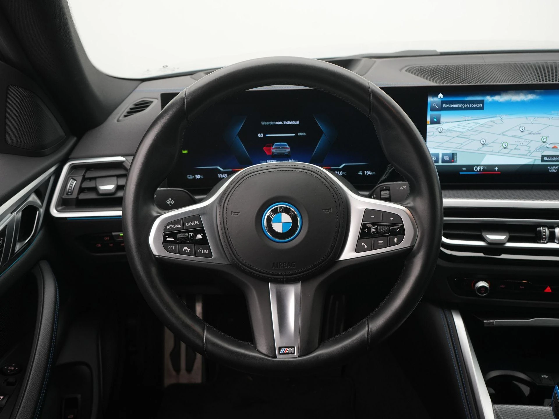 BMW-i4-image-7