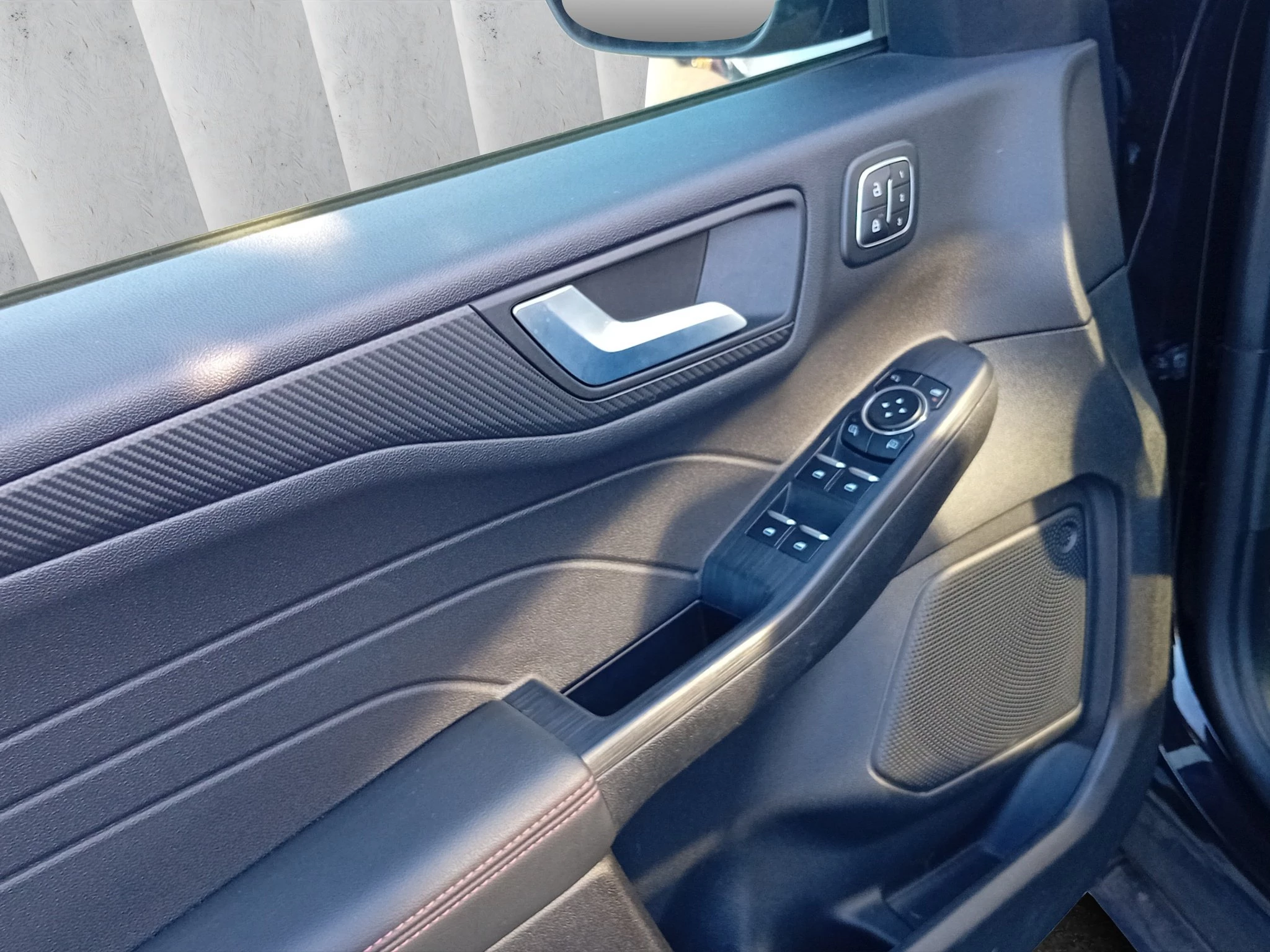 Ford Kuga ST-Line X Aut.*PANO*AHK*360GRAD*LED-MATRIX*NAVI*GRA*WINTER-PKT.