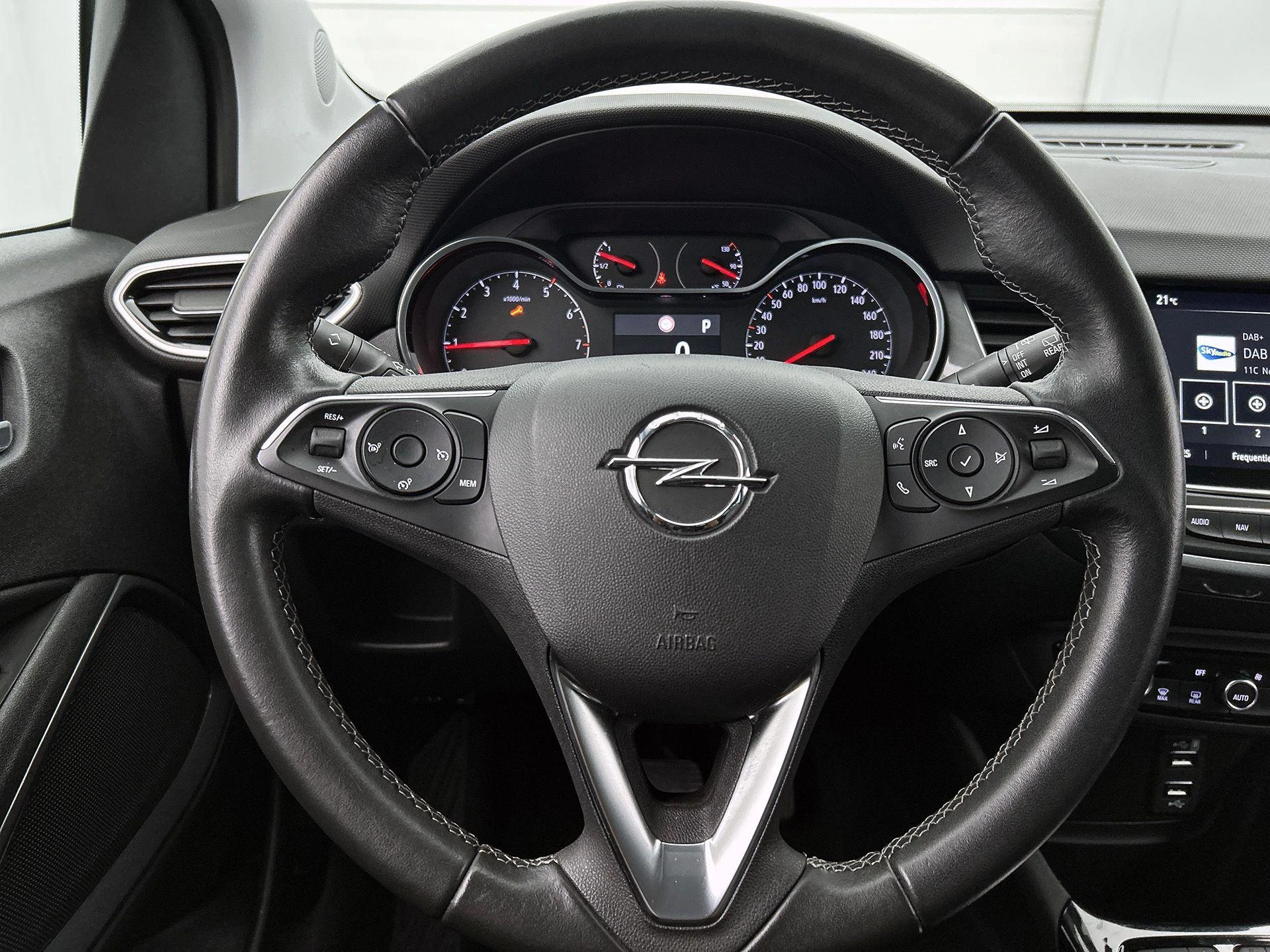 Opel-Crossland-image-35