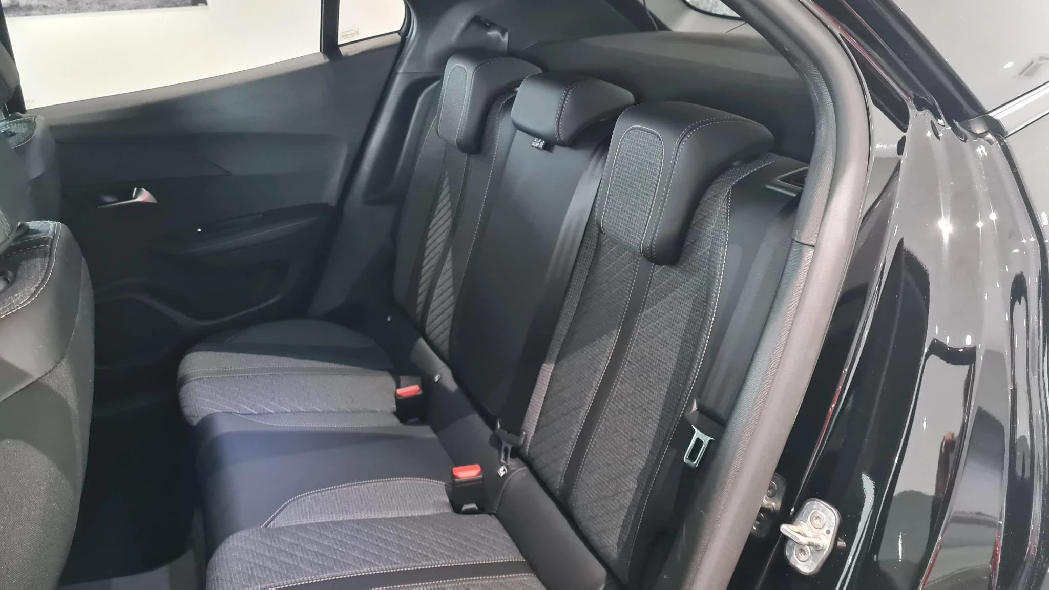 Peugeot-2008-image-9