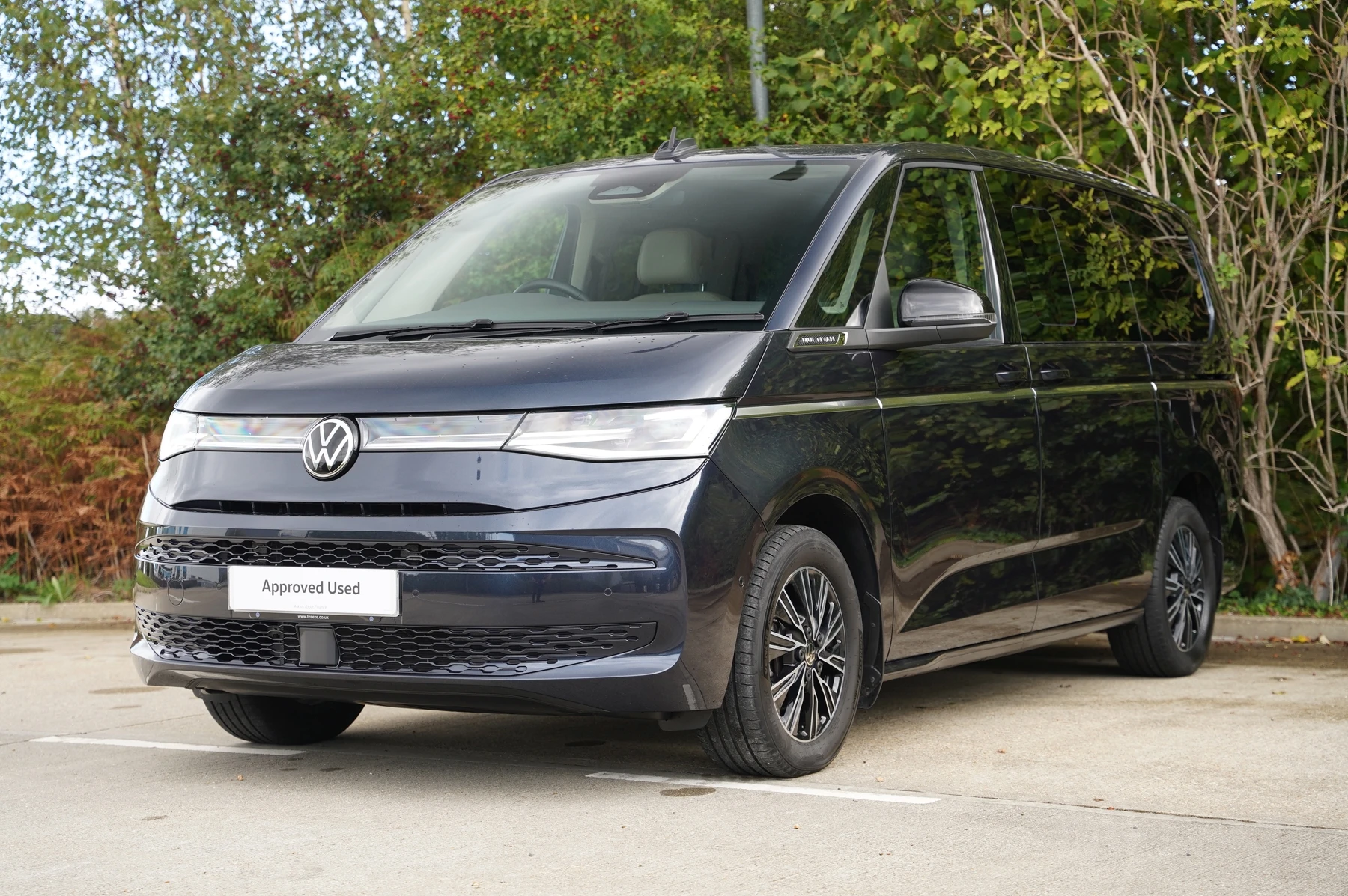 Volkswagen-Multivan-image-38
