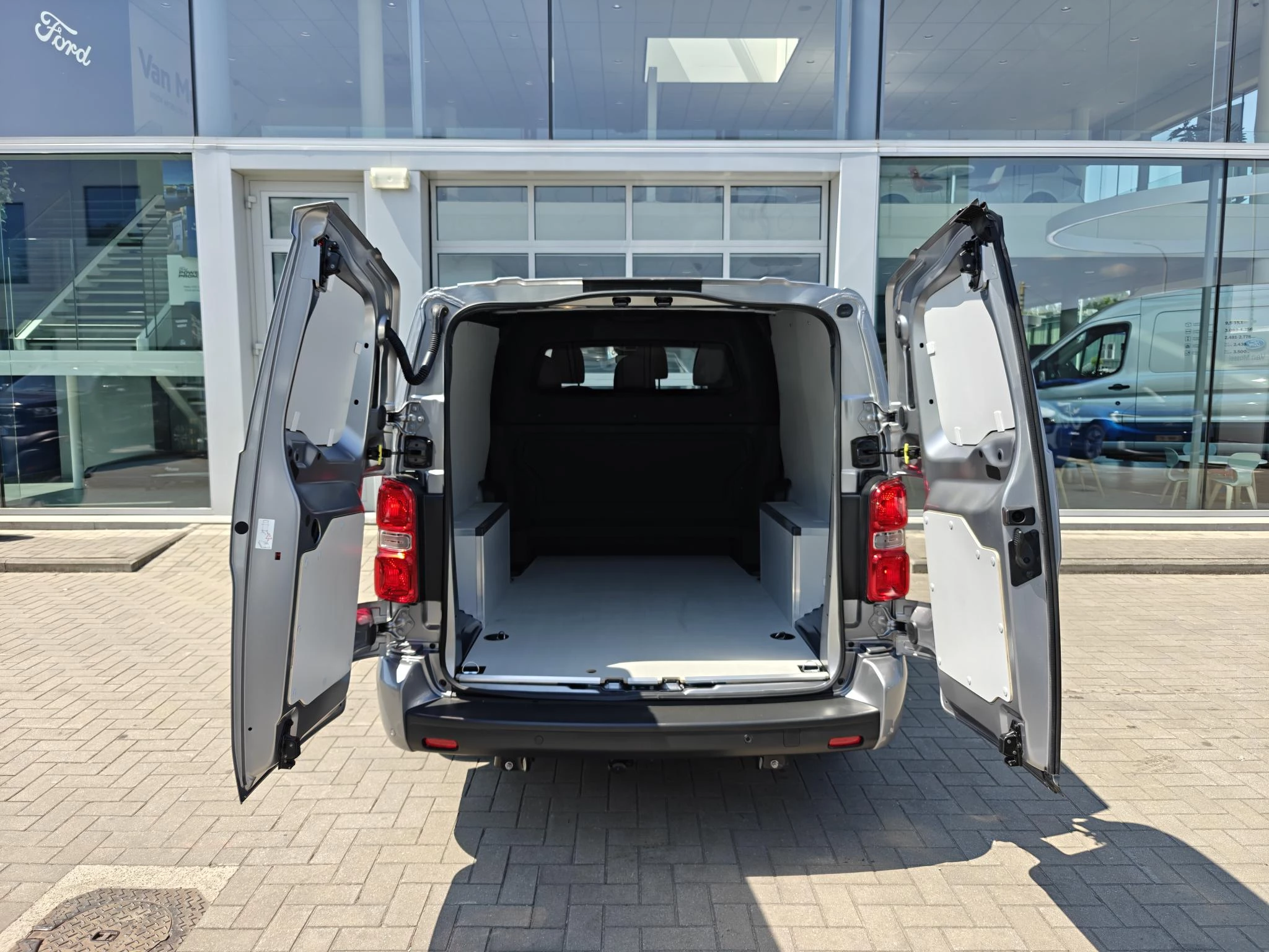 Peugeot Expert Long DC L3 2.0 BlueHDi 180 EAT8