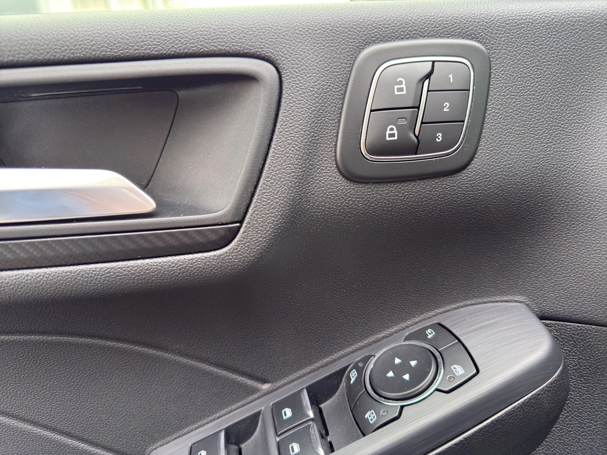 Ford-Kuga-image-18