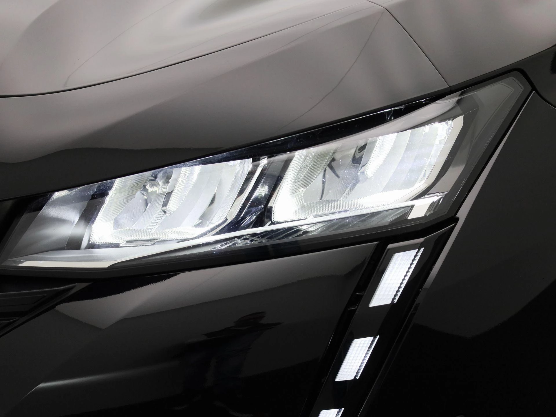 Peugeot-308-image-13